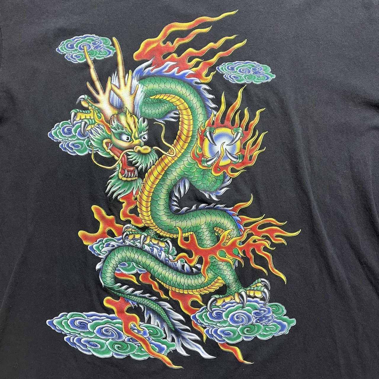 Vintage Vintage Dragon T-shirt Size US XL / EU 56 / 4 - 2 Thumbnail