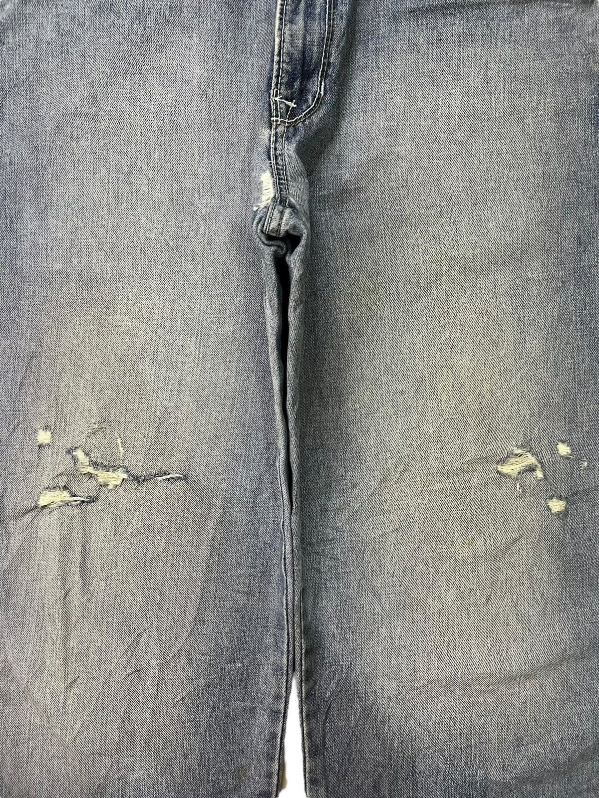 DKNY × Japanese Brand Vintage Dkny Faded Wash Distressed Style Baggy Jeans Size US 33 - 5 Thumbnail