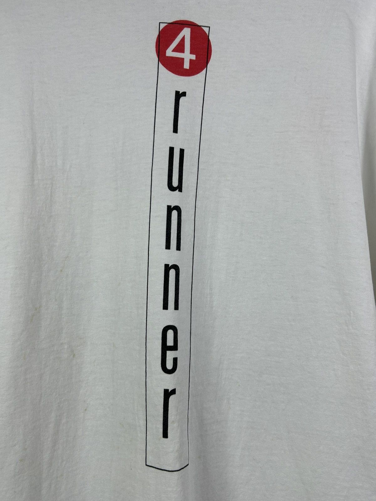 Band Tees RARE ITEM 4 Runner Signed Country Band T-Shirt Size L Size US L / EU 52-54 / 3 - 16 Thumbnail