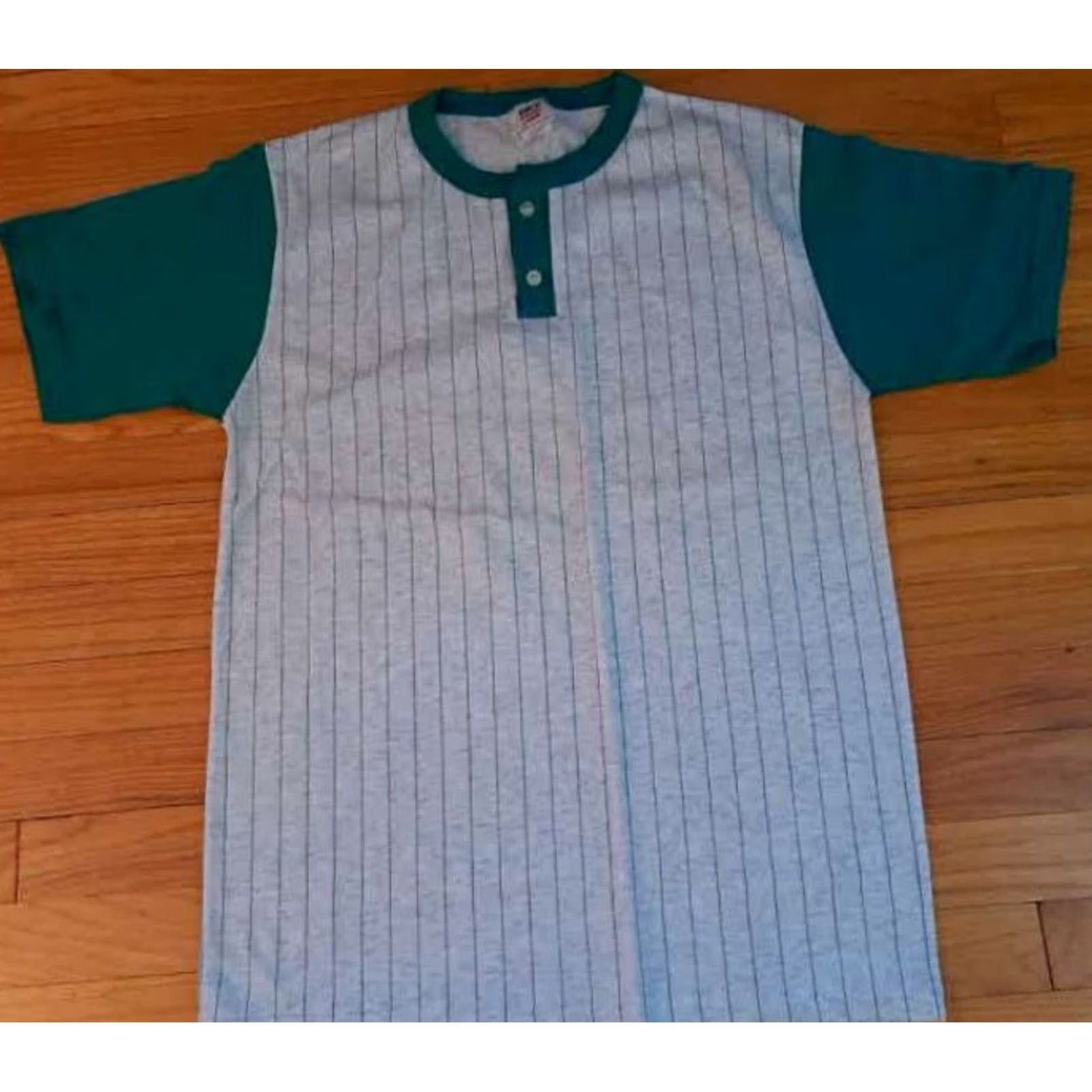 Vintage VINTAGE Reach Shirt Unisex Adults L Light grey & Green Trim 1/4 Button USA Made Single Stitch Tennis Shirt Large Pinstripes Size US L / EU 52-54 / 3 - 3 Thumbnail