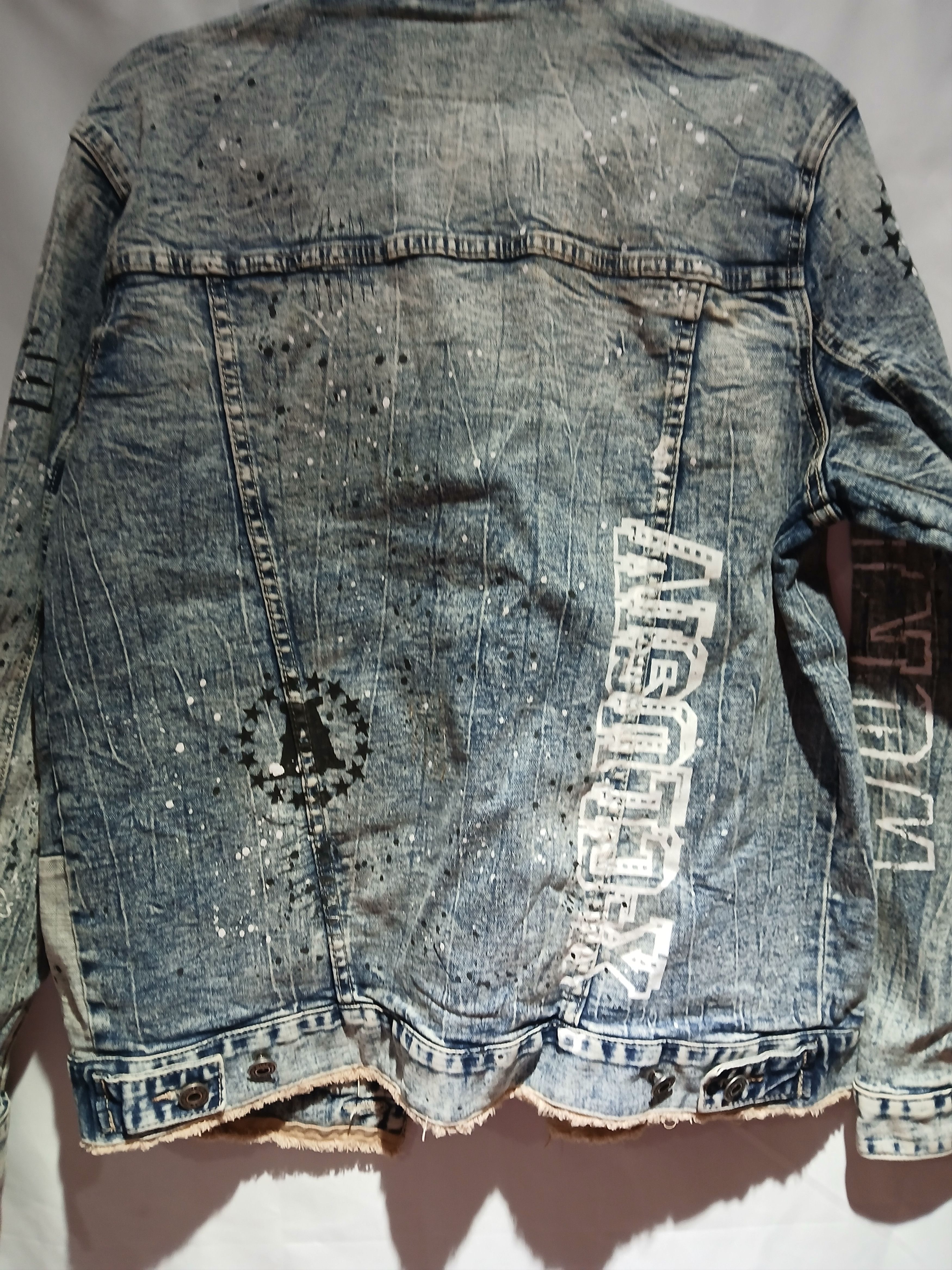Smoke rise men's distressed denim jacket size medium