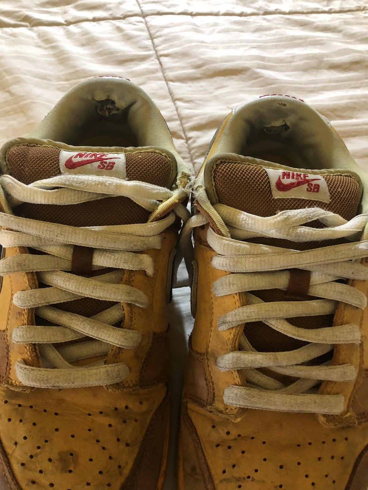 Nike Nike SB Dunk Low "Newcastle Brown Ale" 2008 Size US 10 / EU 43 - 7 Thumbnail