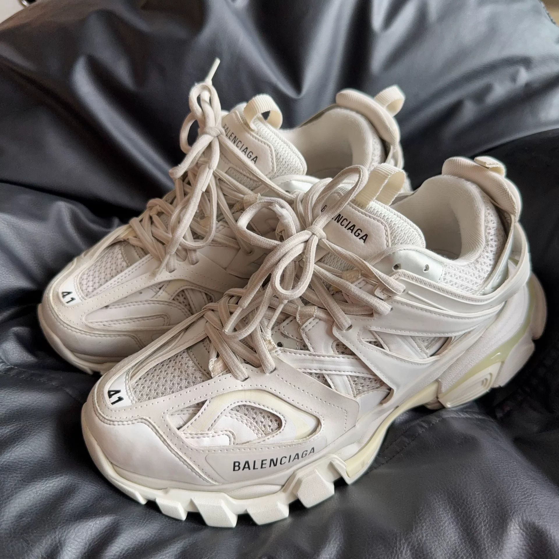 Balenciaga Balenciaga White Lowtop Sneakers 41 Men Size US 8.5 / EU 41-42 - 1 Thumbnail