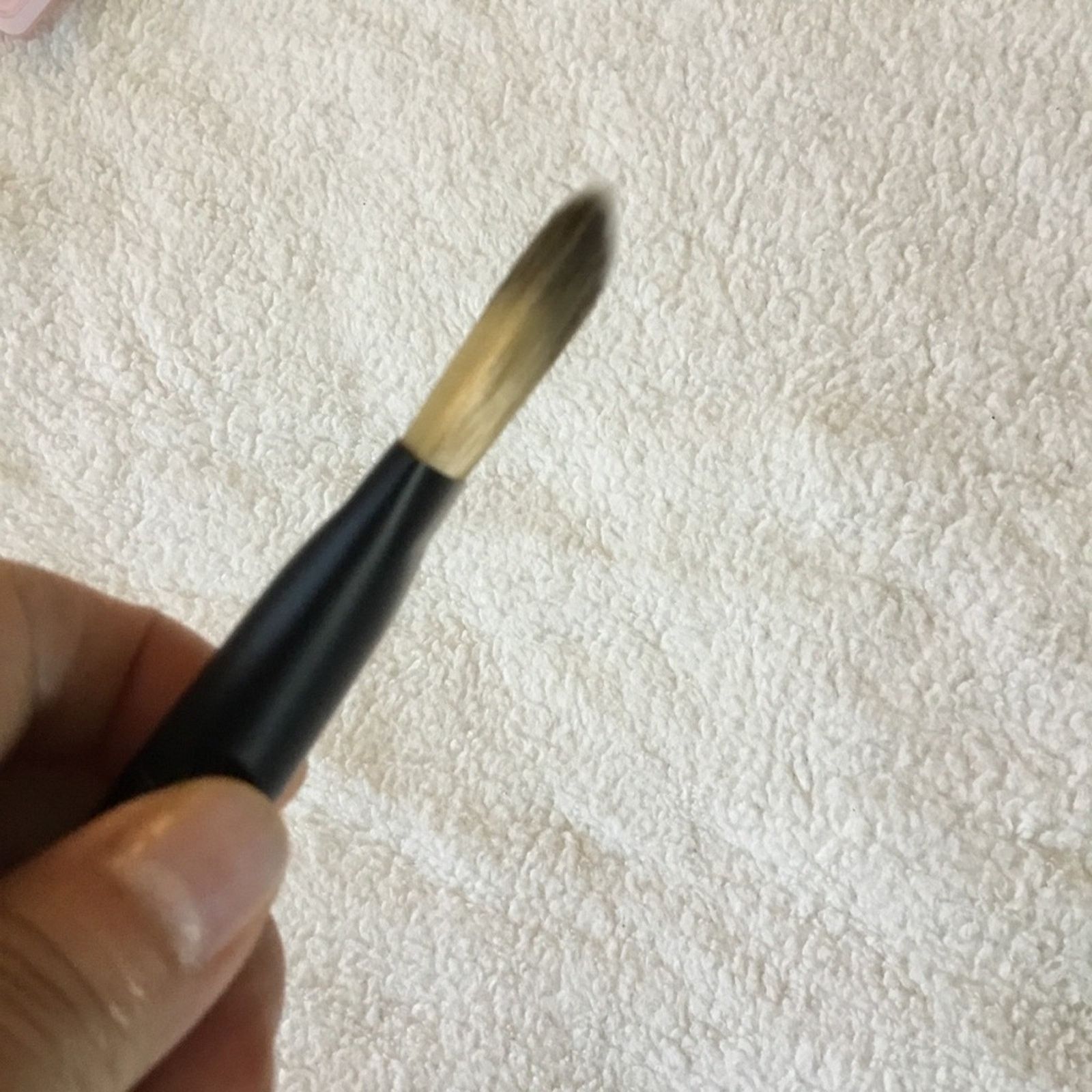 Other Le Métier de Beauté Flat Angled Foundation Brush Size ONE SIZE - 12 Thumbnail