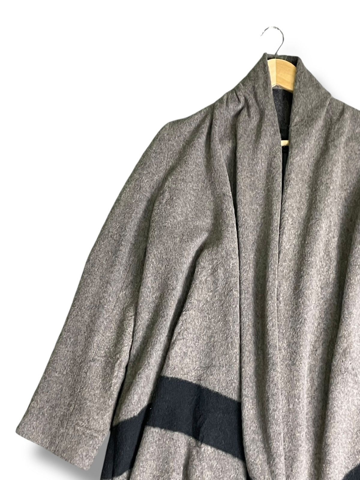 Vintage Zara Women Wool Cape/Ponchos (30) Size M / US 6-8 / IT 42-44 - 4 Thumbnail
