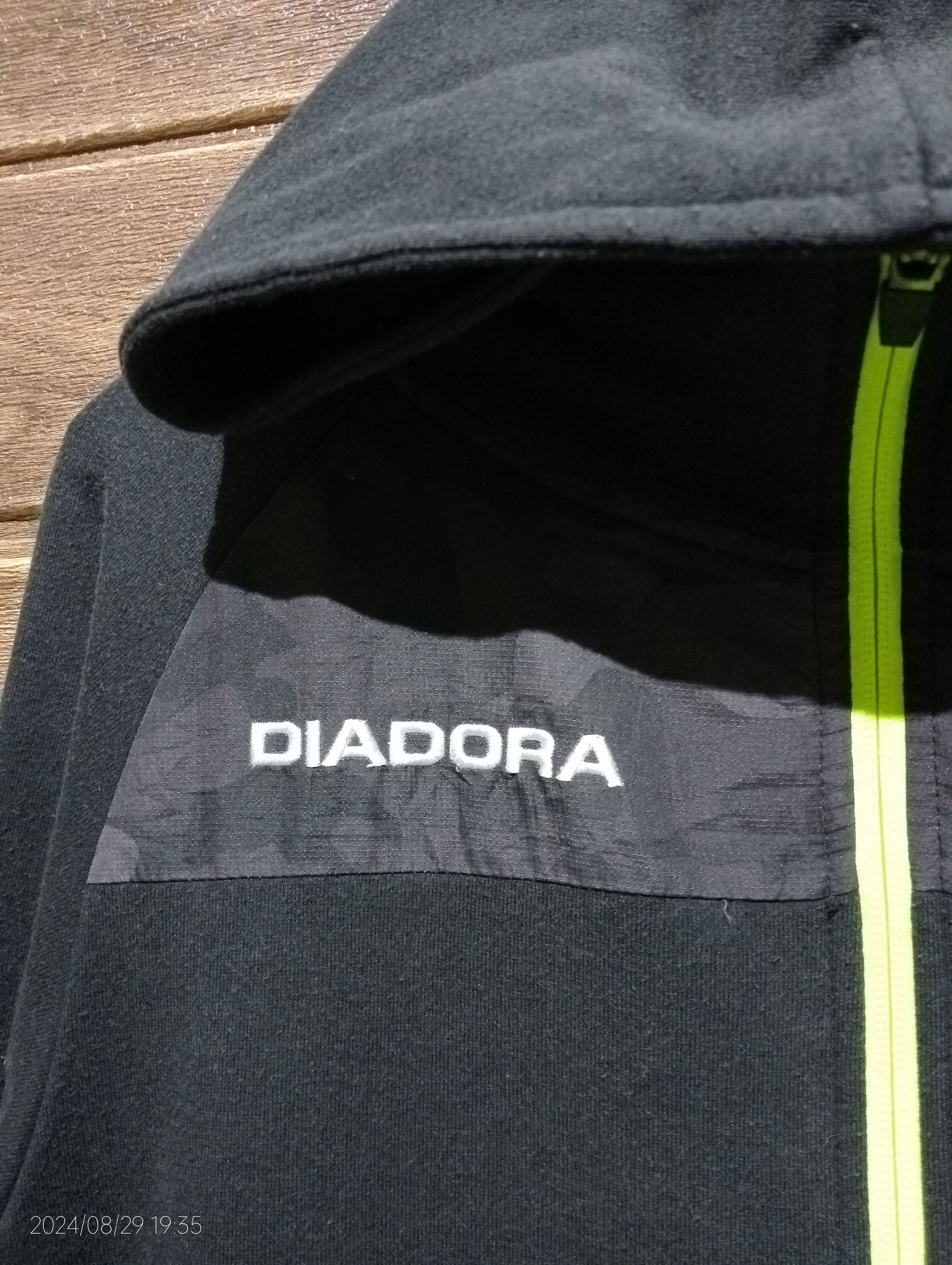 Diadora Vintage Diadora Pullover Hoodie Very Rare Size US L / EU 52-54 / 3 - 5 Thumbnail