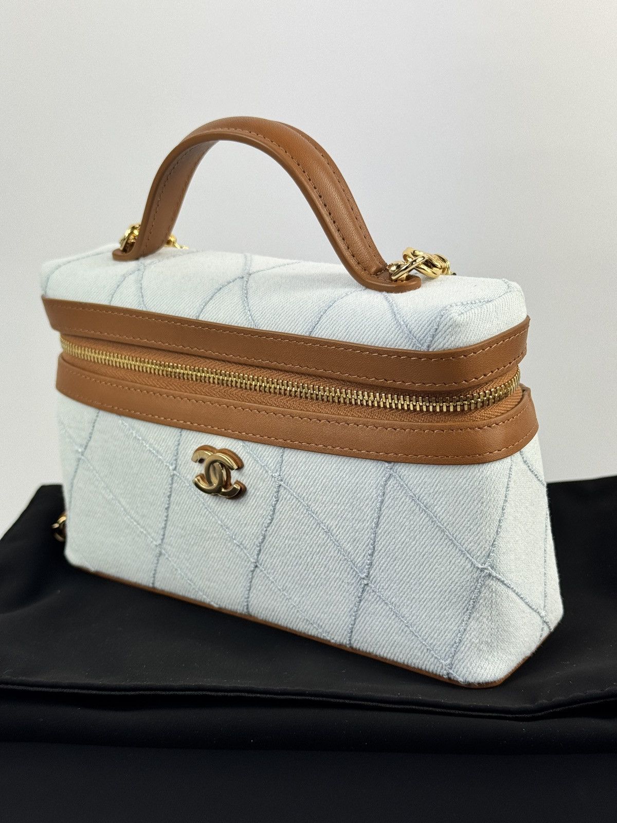 Chanel SMALL DENIM VANITY BAG ‘COCO BEACH 2026’ Size ONE SIZE - 3 Thumbnail