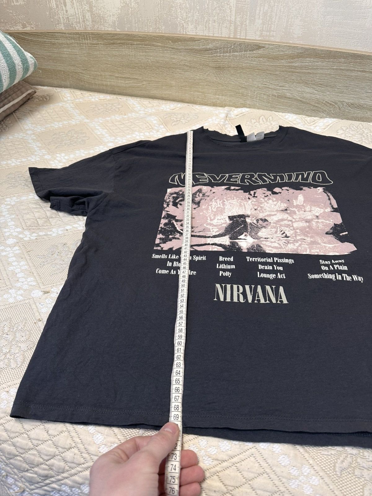 Band Tees 🔥 Nirvana Nevermind H&M Band Rock Tour T Shirt Oversize Size US L / EU 52-54 / 3 - 10 Thumbnail