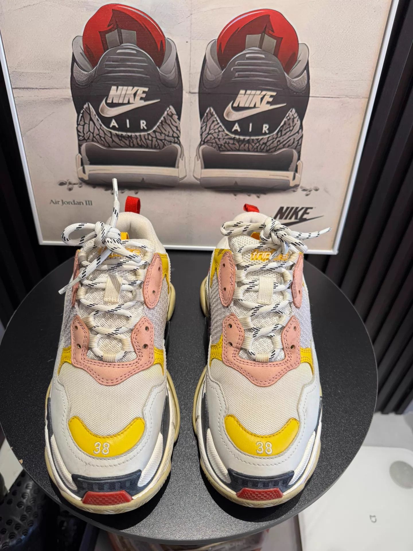 Balenciaga Balenciaga Triple S Distressed Wmns White/Pink Sneakers Size US 7.5 / IT 37.5 - 2 Thumbnail