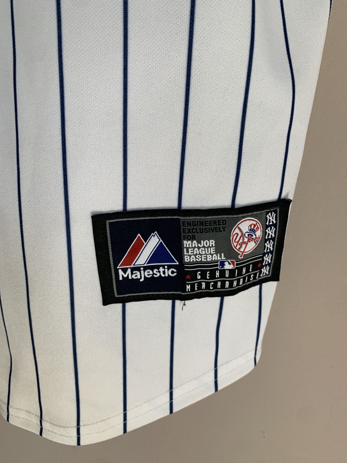 MLB New York Yankees Baseball Jersey MLB Vintage Majestic Sz L Size US L / EU 52-54 / 3 - 5 Thumbnail