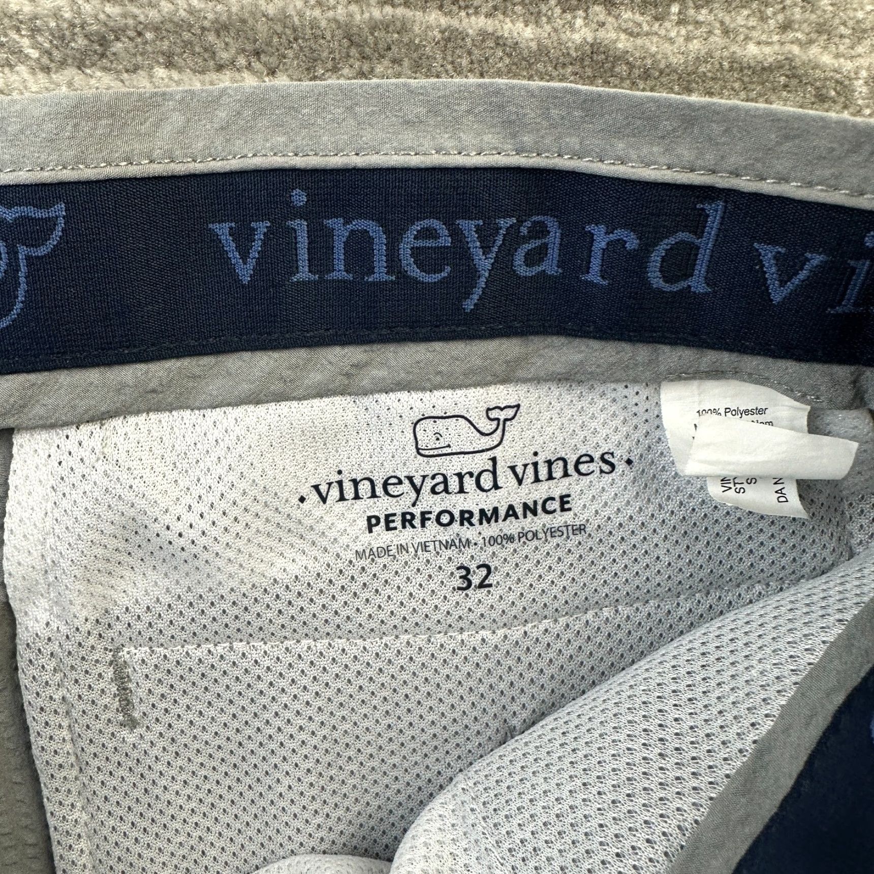 Vineyard Vines Vineyard Vines Shorts Mens 32 Gray Chino Seersucker Performance Whale Waist 32 Regular Size US 32 / EU 48 - 4 Thumbnail