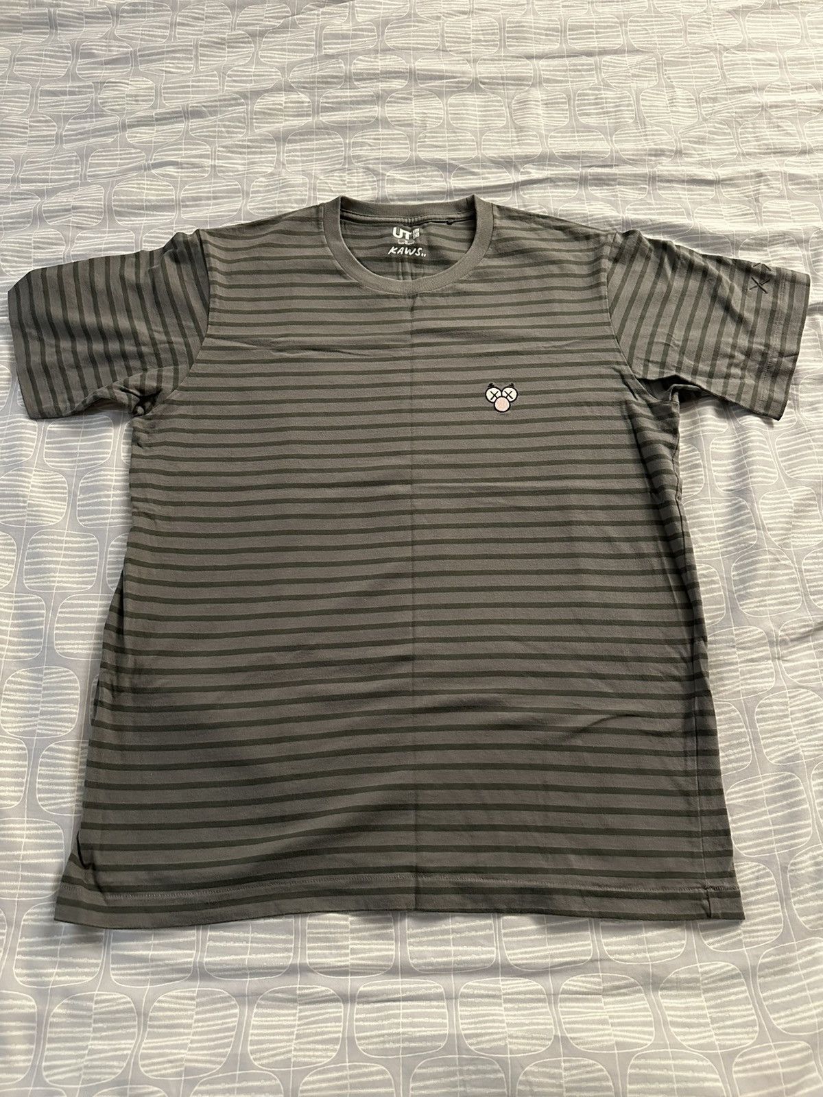 Kaws × Peanuts × Uniqlo Uniqlo x Kaws x Peanuts Tee Size US M / EU 48-50 / 2 - 1 Thumbnail