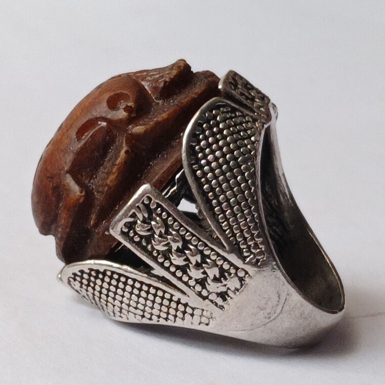 Sterling Silver Silver-plated vintage ring with carved brown stone, Size ONE SIZE - 1 Thumbnail