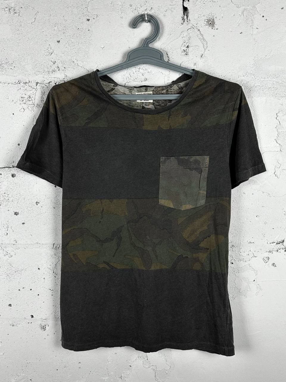 Allsaints Allsaints Y2K Vintage Rare T-Shirt Camo Military Style Size US M / EU 48-50 / 2 - 2 Thumbnail