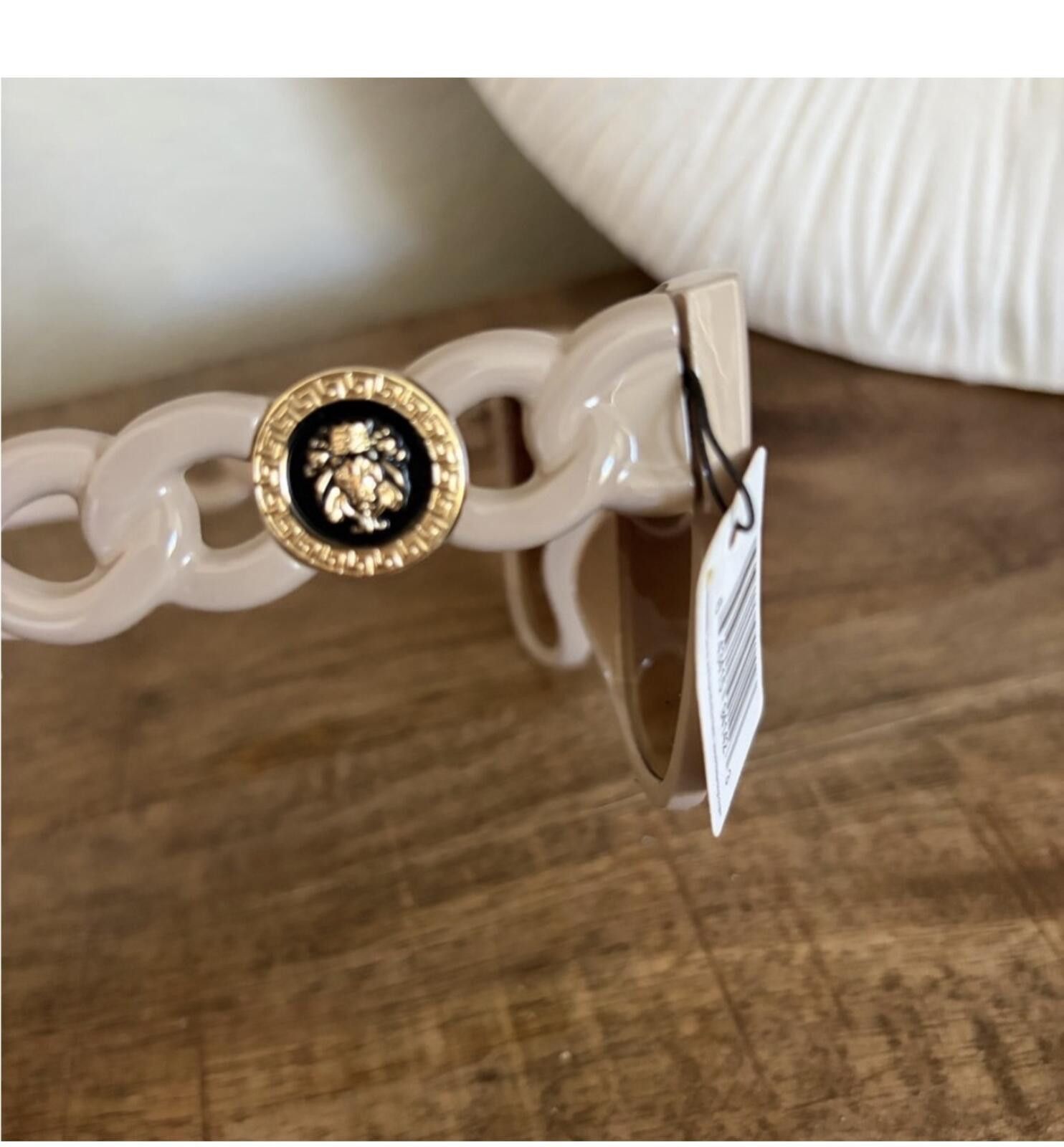 Other Chic Beige Sunglasses with Decorative Accent Size ONE SIZE - 4 Thumbnail