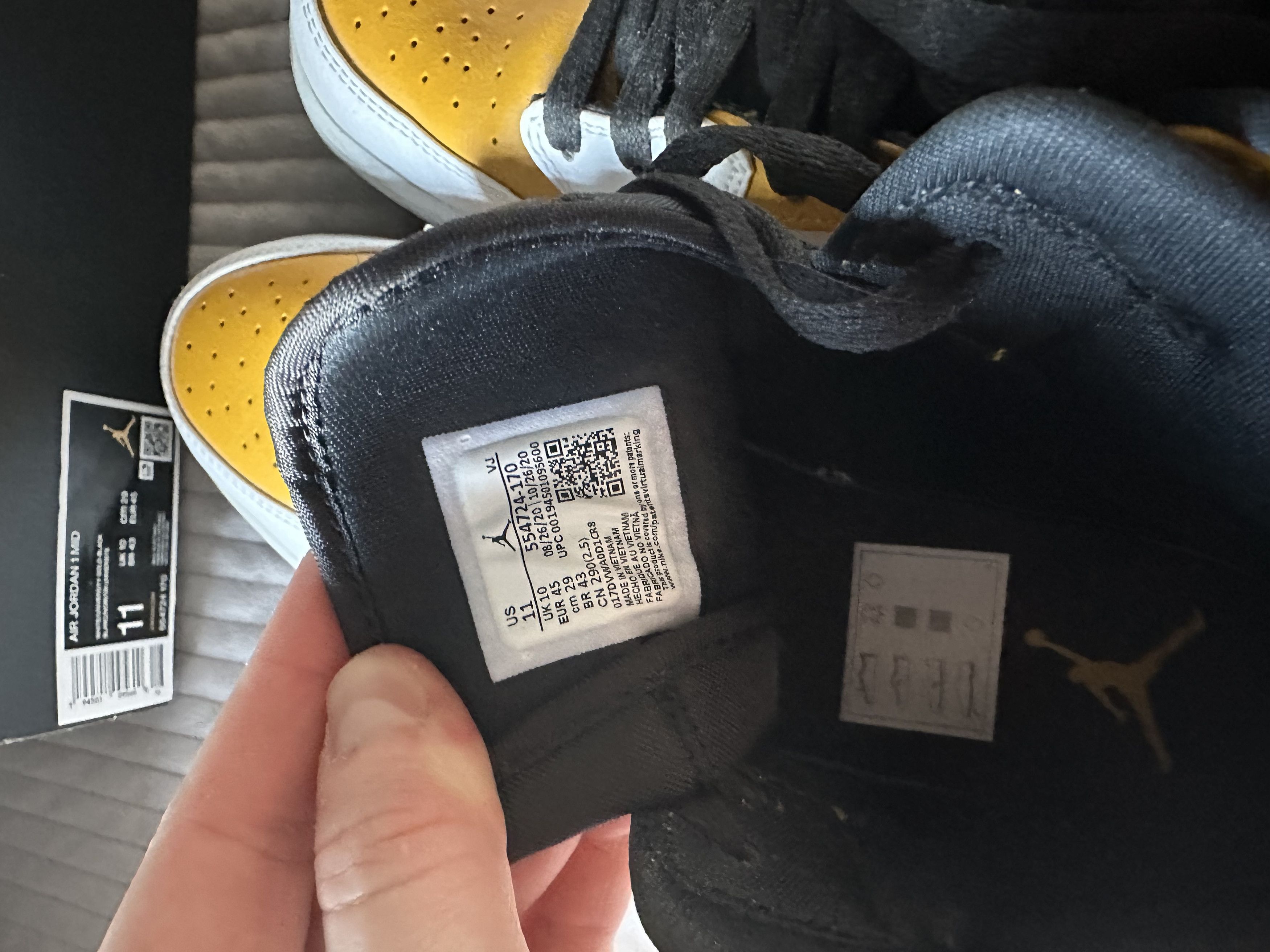 Nike Jordan 1 University Gold UK10 / US11 Size US 11 / EU 44 - 8 Thumbnail