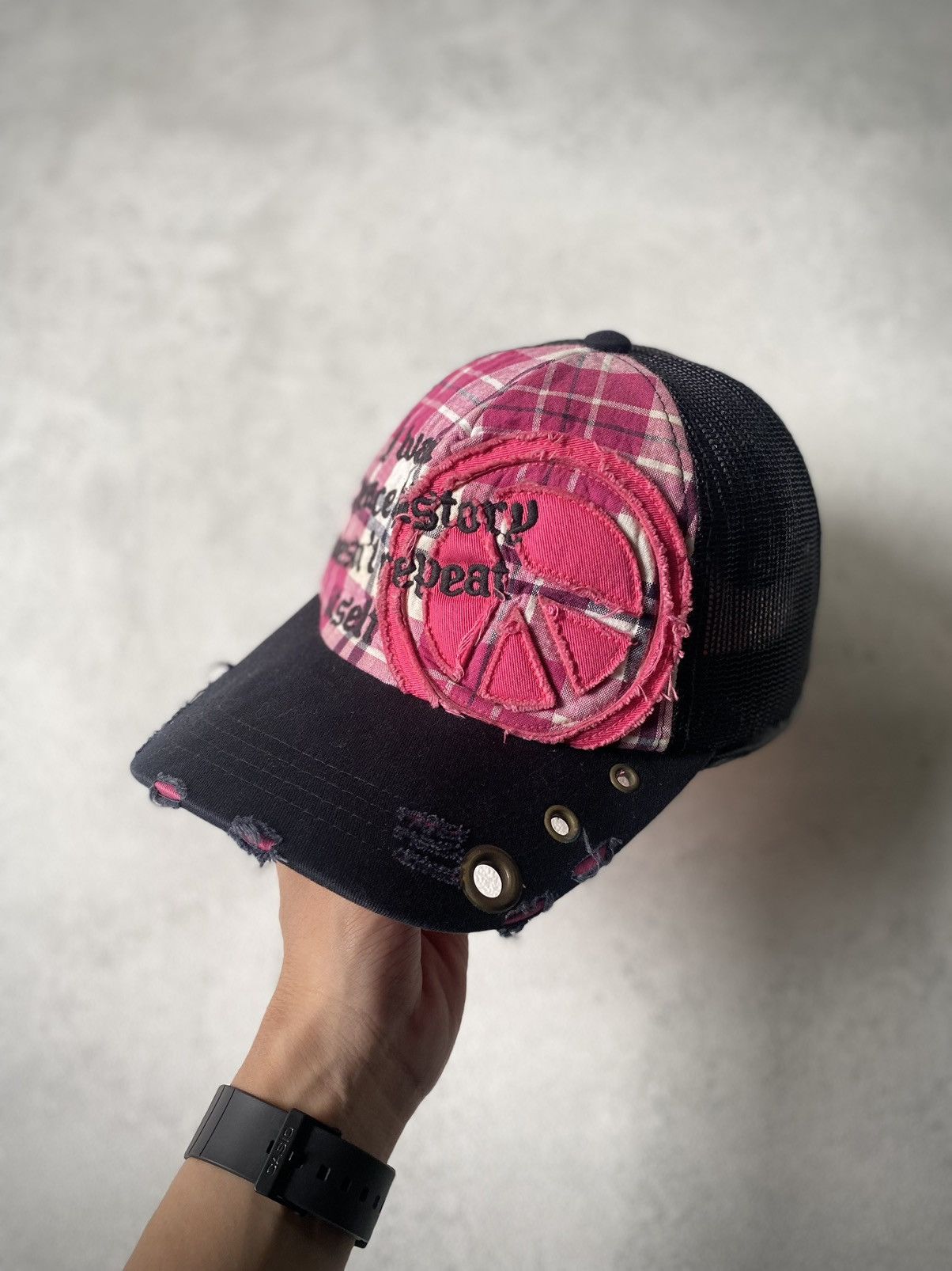 If Six Was Nine × Japanese Brand × Le Grande Bleu (L.G.B.) peace studded trucker hat ifsixwasnine lgb style Size ONE SIZE - 4 Thumbnail