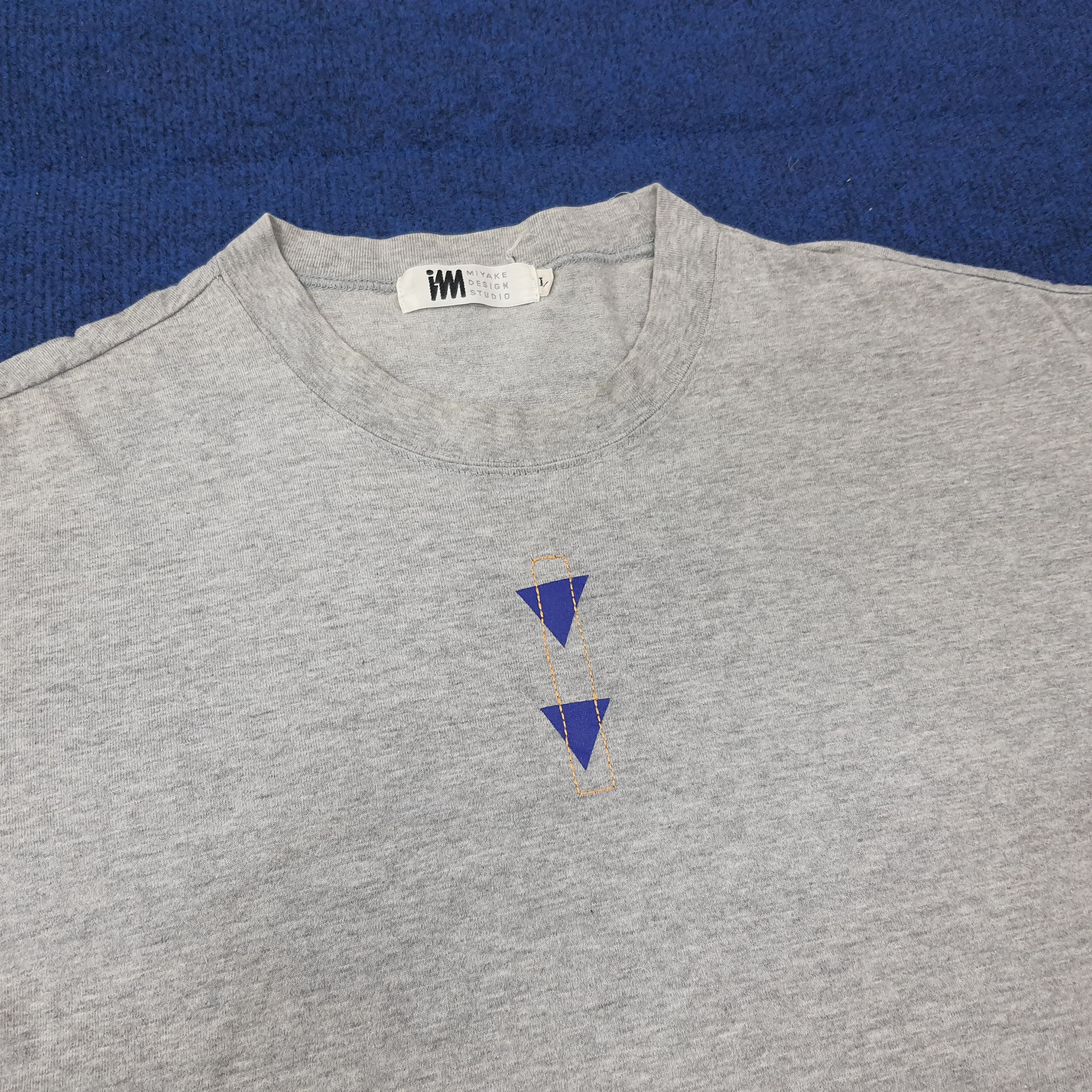 Issey Miyake Vintage IM Issey Miyake Studio Designer Tshirt C267N55 Size US L / EU 52-54 / 3 - 2 Thumbnail