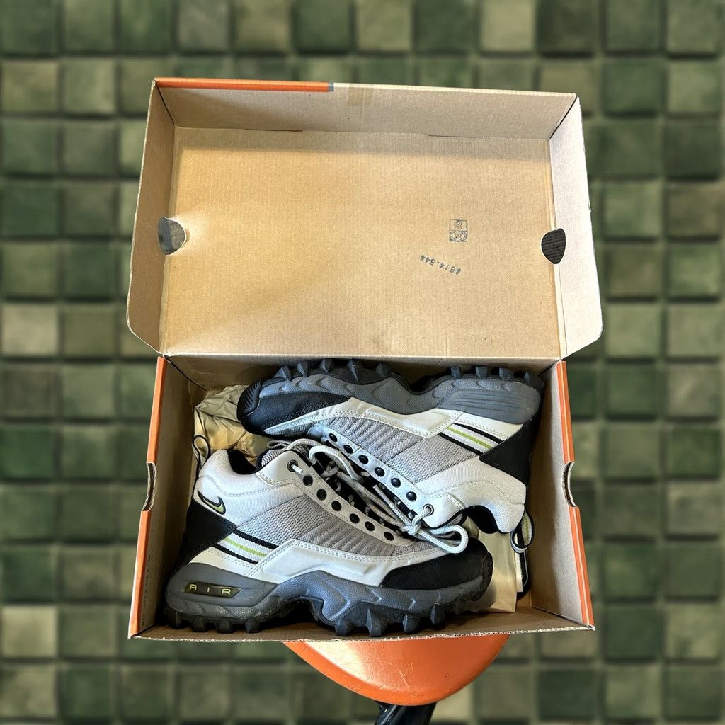 Nike VINTAGE Nike ACG WMNS Air Trio Mid Shoes Women’s 7 Medium Grey/Pear Neut 2001 Nike Air WMNS Shoes/Boots Women Size US 5 / IT 35 - 1 Thumbnail