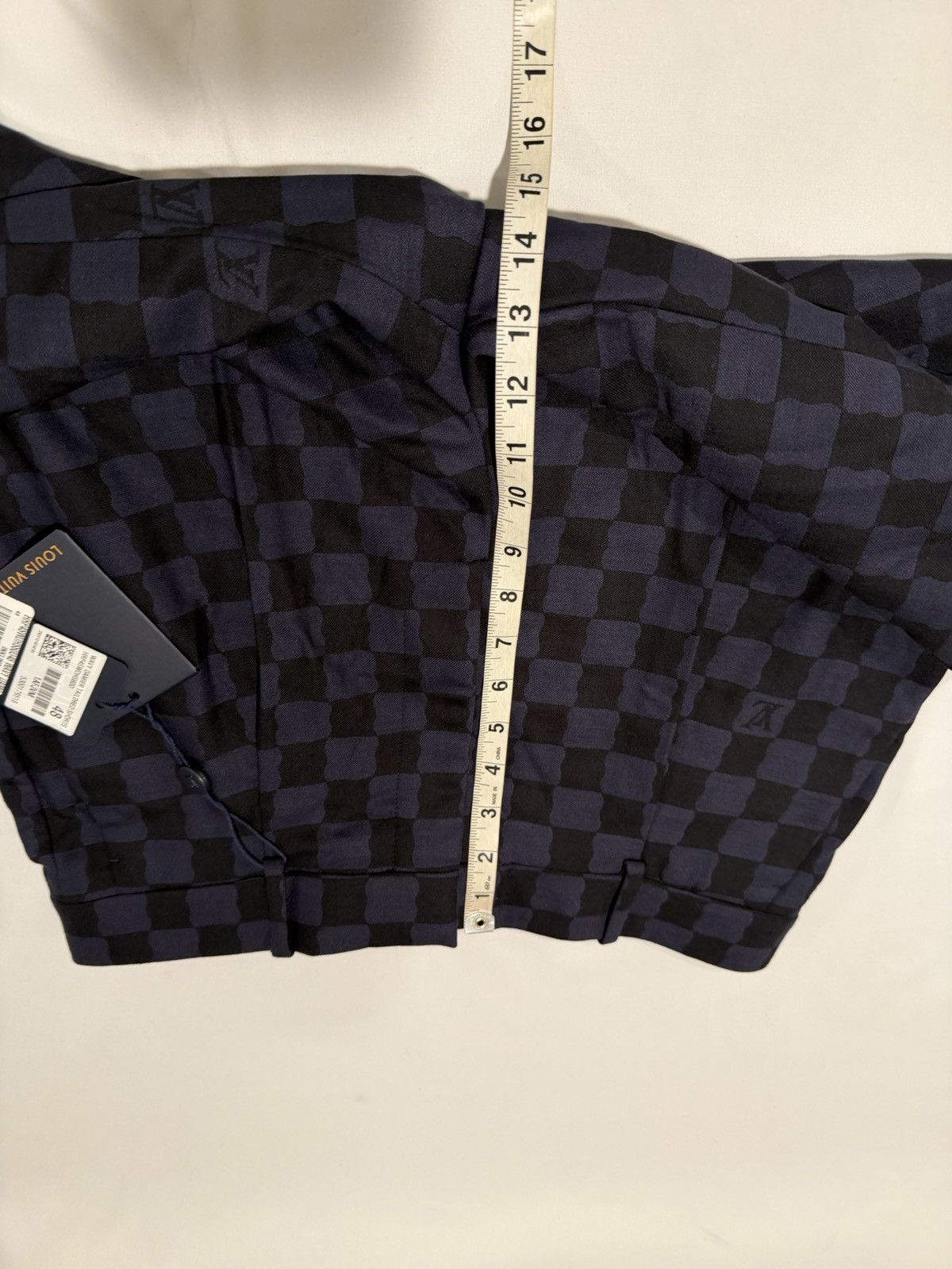 Louis Vuitton Louis vuitton mens shorts 48/32. $1490 Size US 32 / EU 48 - 5 Thumbnail