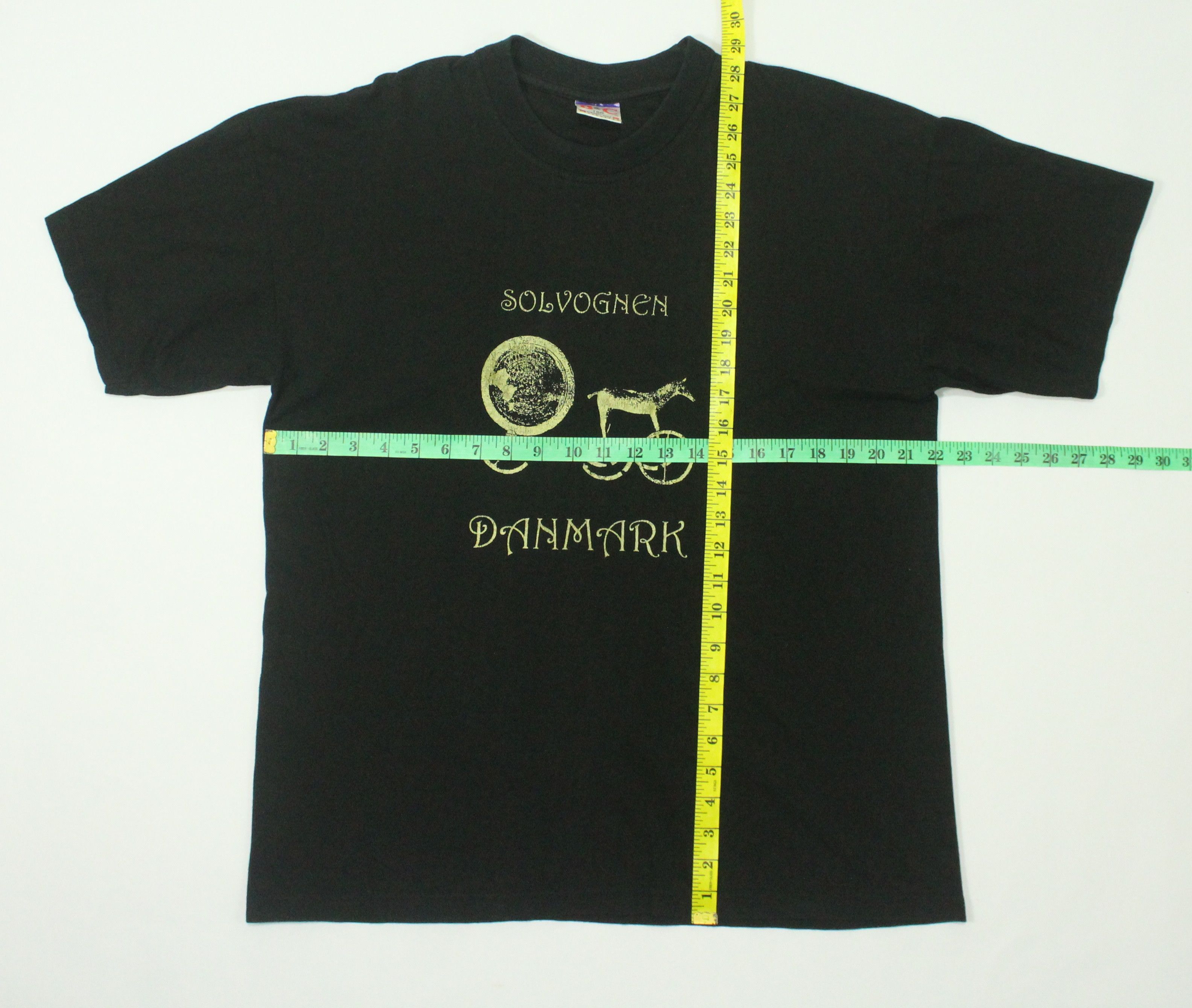 Vintage Vintage 90s SOLVOGNEN T Shirt Art Objet Nordic Bronze Age Size US L / EU 52-54 / 3 - 10 Thumbnail