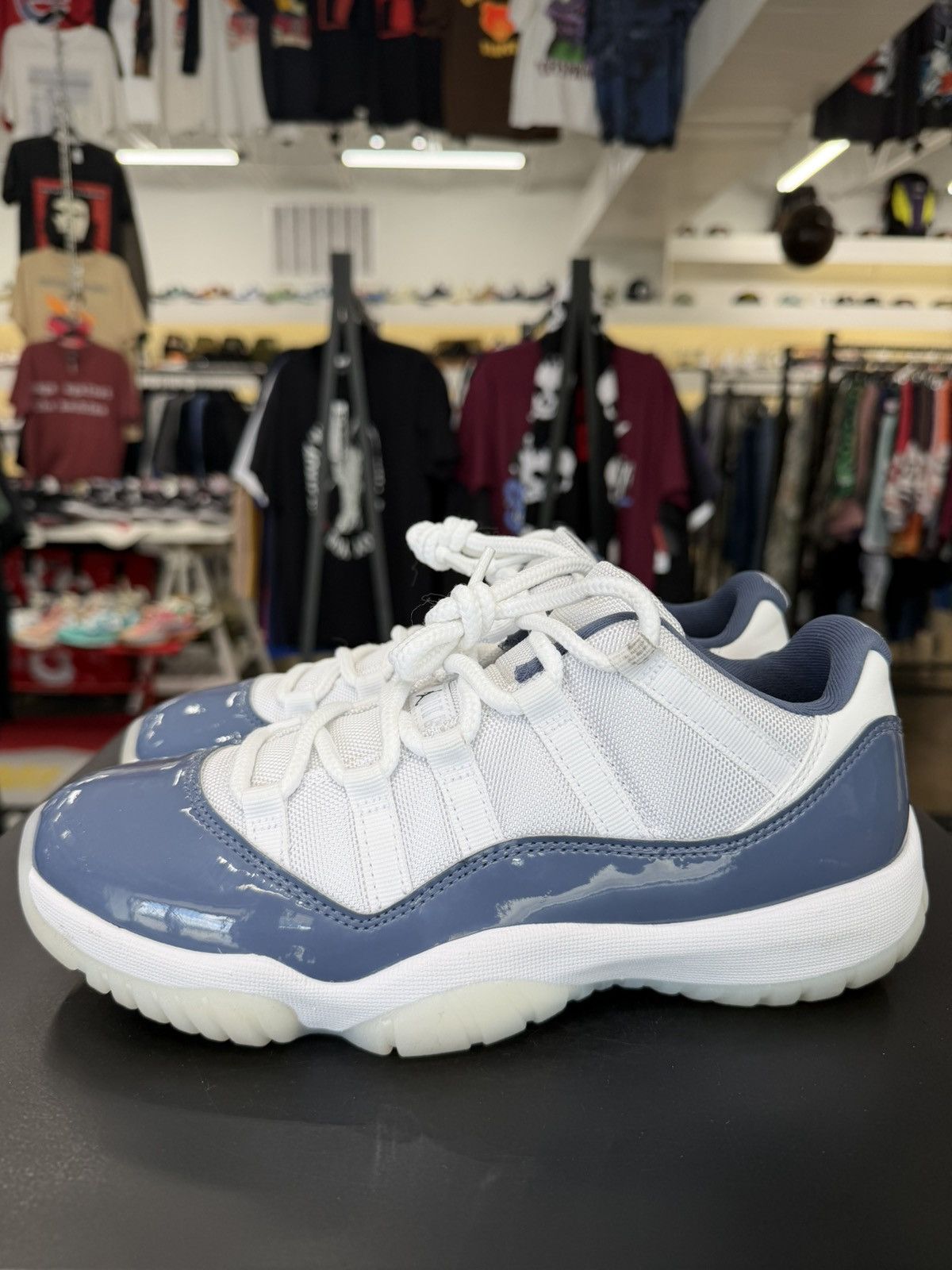 Jordan Brand Air Jordan 11 Low Diffused Blue Size 8 (2024) Size US 8 / EU 41 - 7 Thumbnail