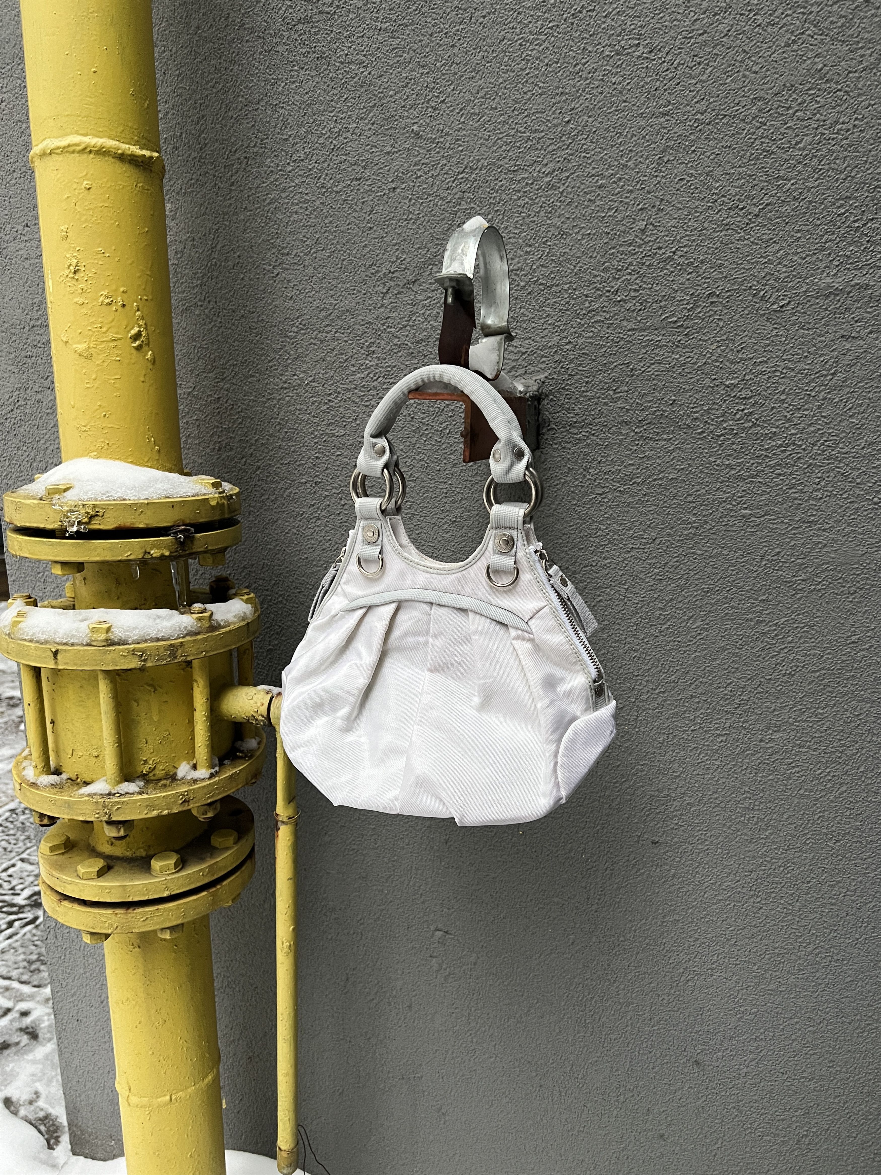 Avant Garde x George Gina Lucy George Gina & Lucy Candy Inc. Y2K Vintage Shoulder Bag in White, Women's