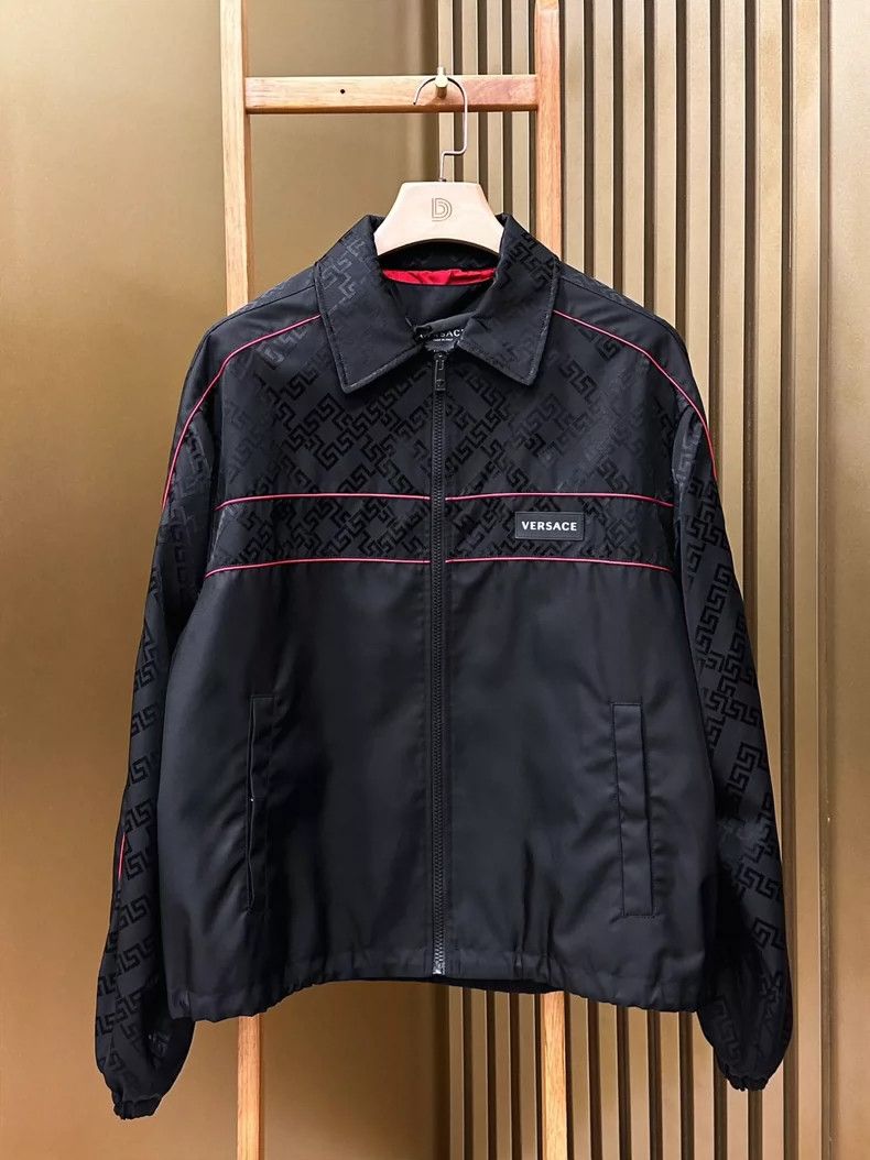 Versace Versace Black casual lapel coat Size US L / EU 52-54 / 3 - 4 Thumbnail