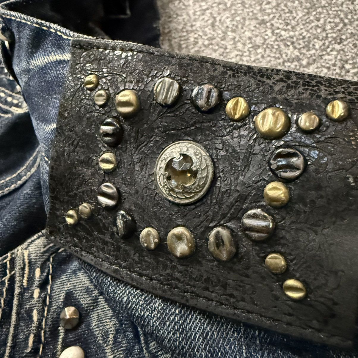 Le Grande Bleu (L.G.B.) 🔥🇯🇵 Studded Gem Bootcut RedPepper Gold Label Distressed Denim Size US 34 / EU 50 - 10 Thumbnail
