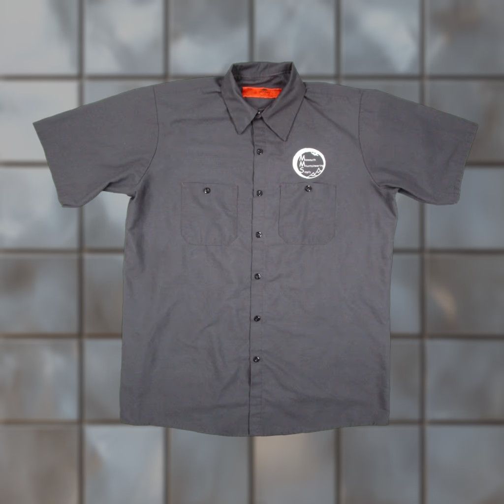 Red Kap Mammoth Mountain Shirt Red Kap Button-Up Short Sleeve Mens Large Gray with Pockets Casual Workwear Outdoor Bohemian 65% Polyester 35% Cotton Size US L / EU 52-54 / 3 - 1 Thumbnail