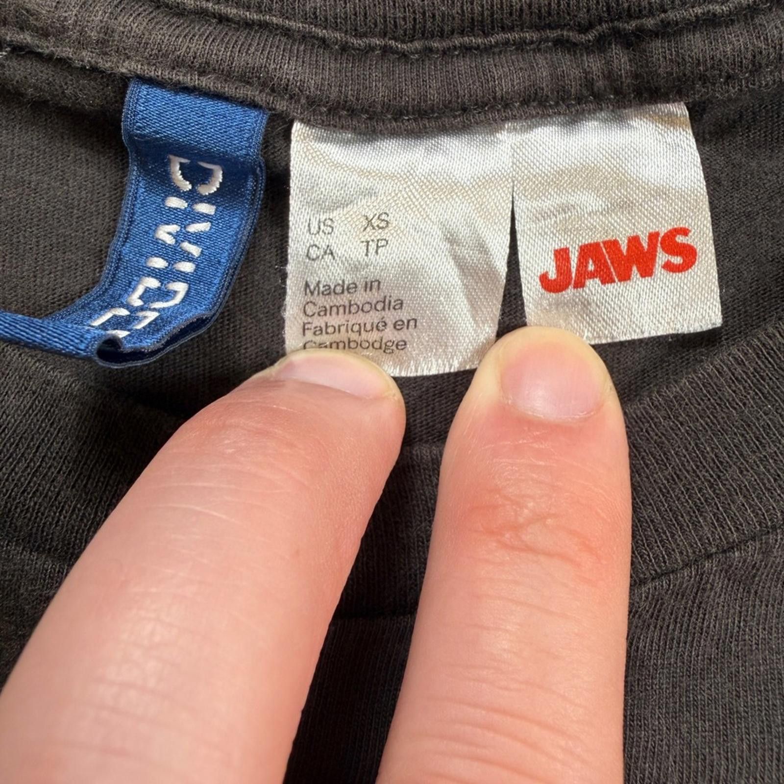 Other JAWS Movie Poster T Shirt Mens XS Black Movie Tee H&M Size US XS / EU 42 / 0 - 4 Thumbnail
