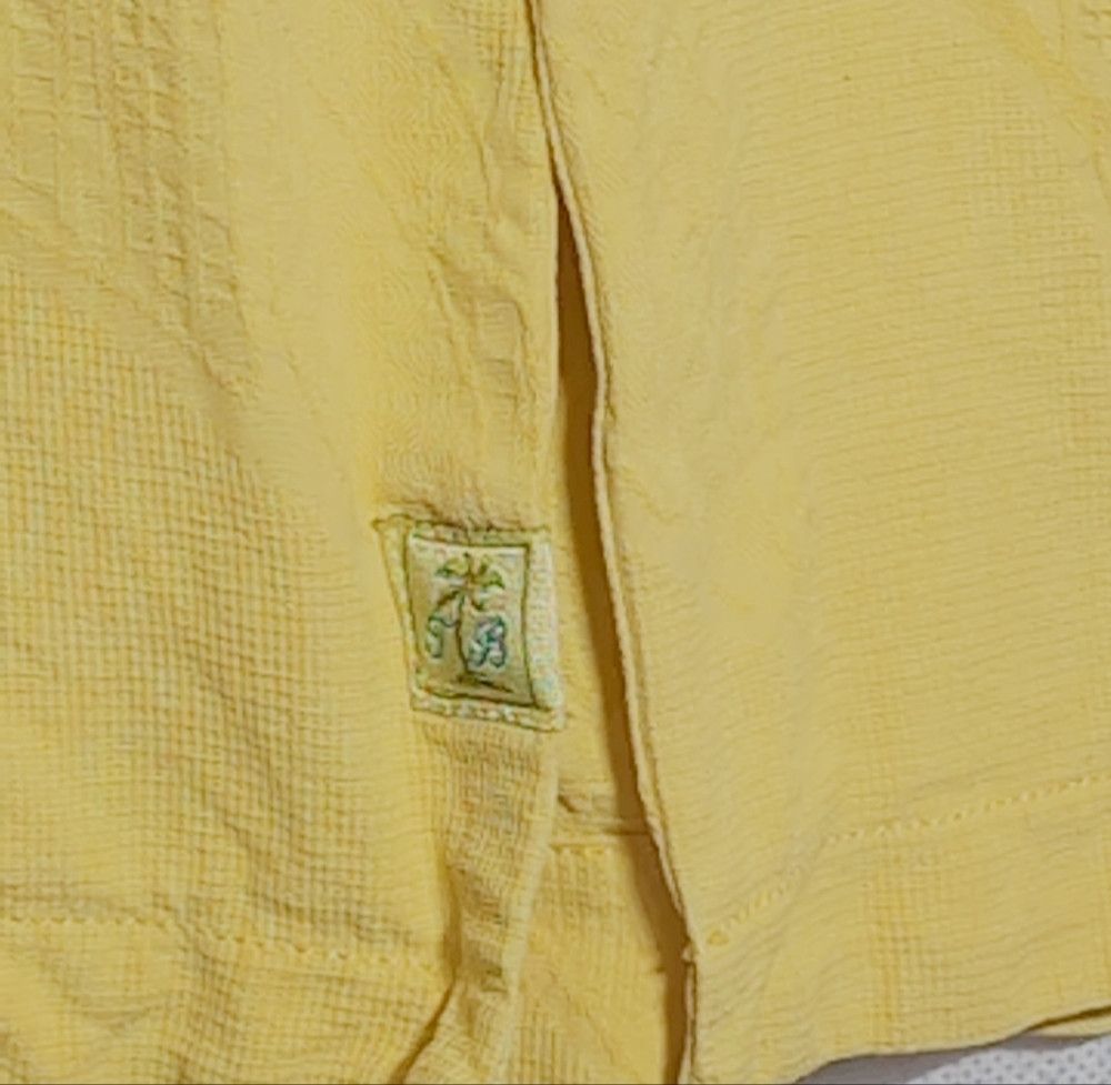 Tommy Bahama Tommy Bahama Sz XL Silk Yellow Casual Button Down Shirt Bea Size US XL / EU 56 / 4 - 2 Thumbnail