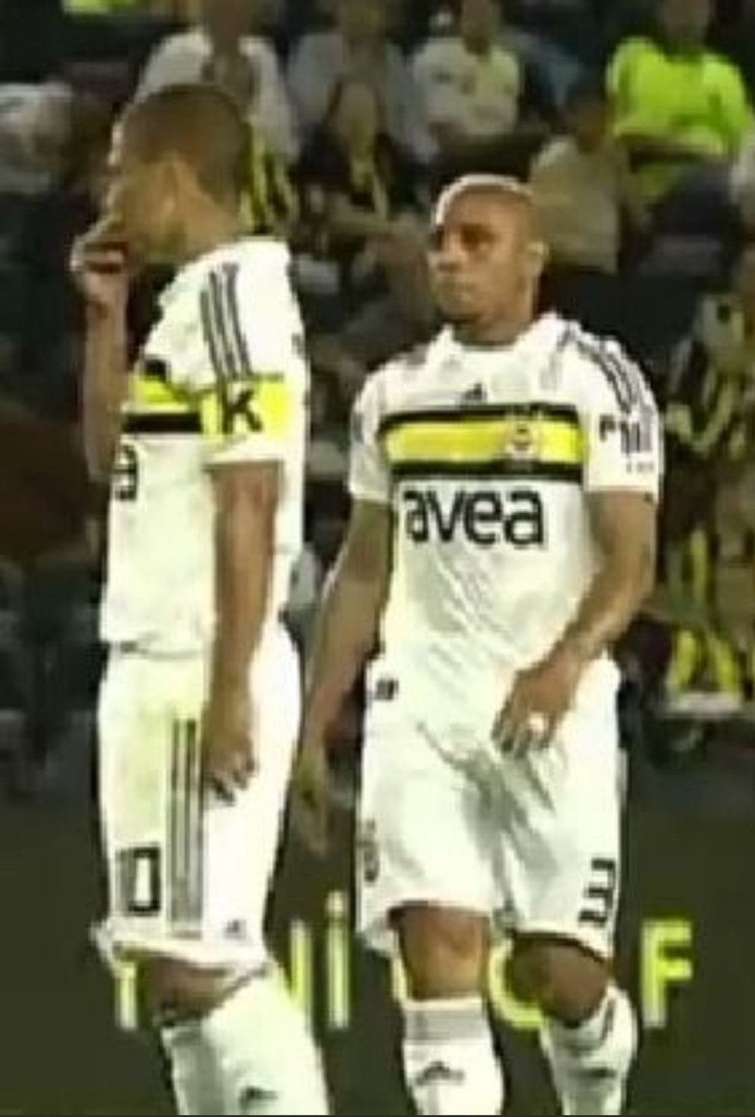 Adidas Fenerbahce 08/09 away shirt #3 R.Carlos (bnwt) Size US S / EU 44-46 / 1 - 11 Thumbnail