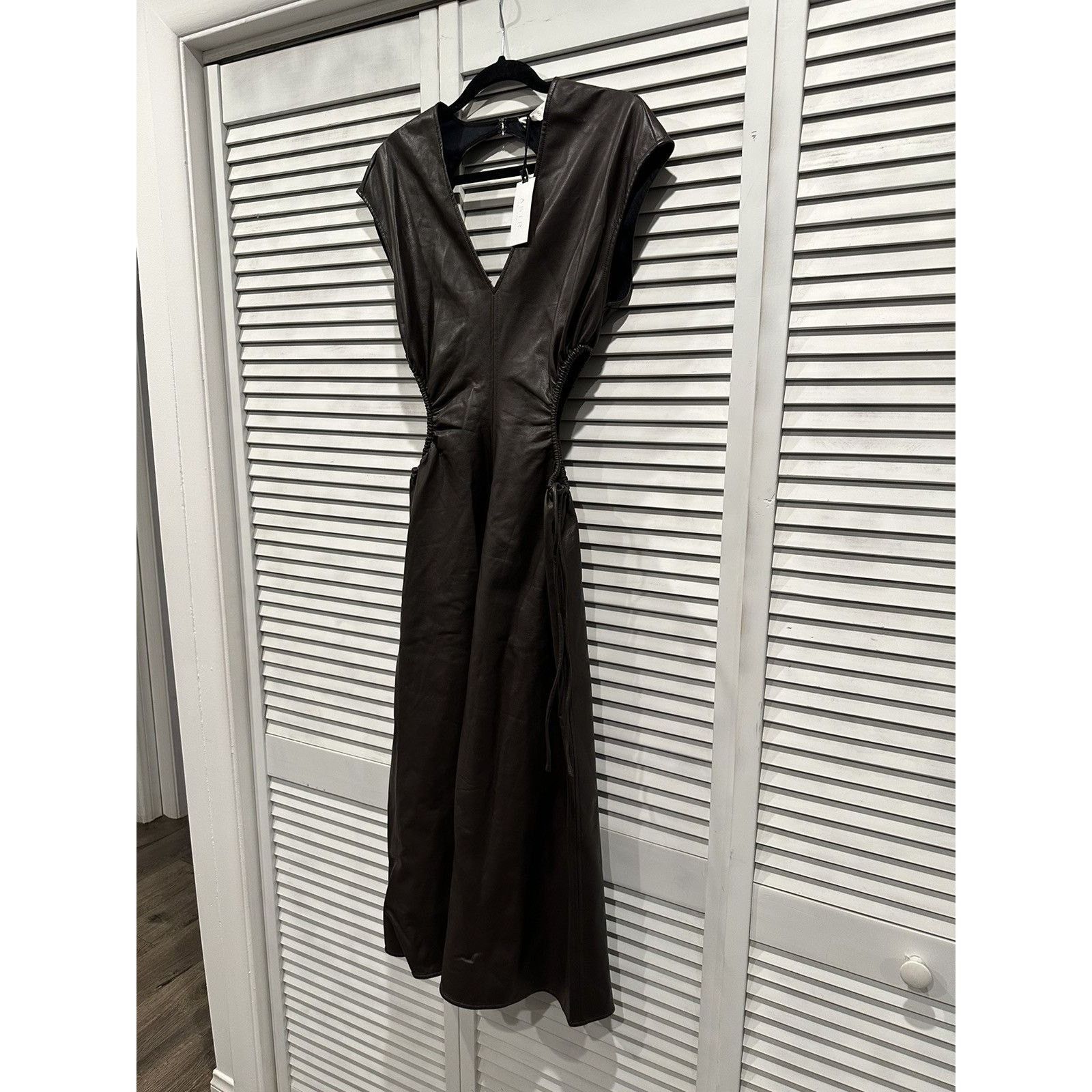 ASTR The Label Miranda Midi Dress in Dark Brown ASTR the Label XS Size XS / US 0-2 / IT 36-38 - 8 Thumbnail