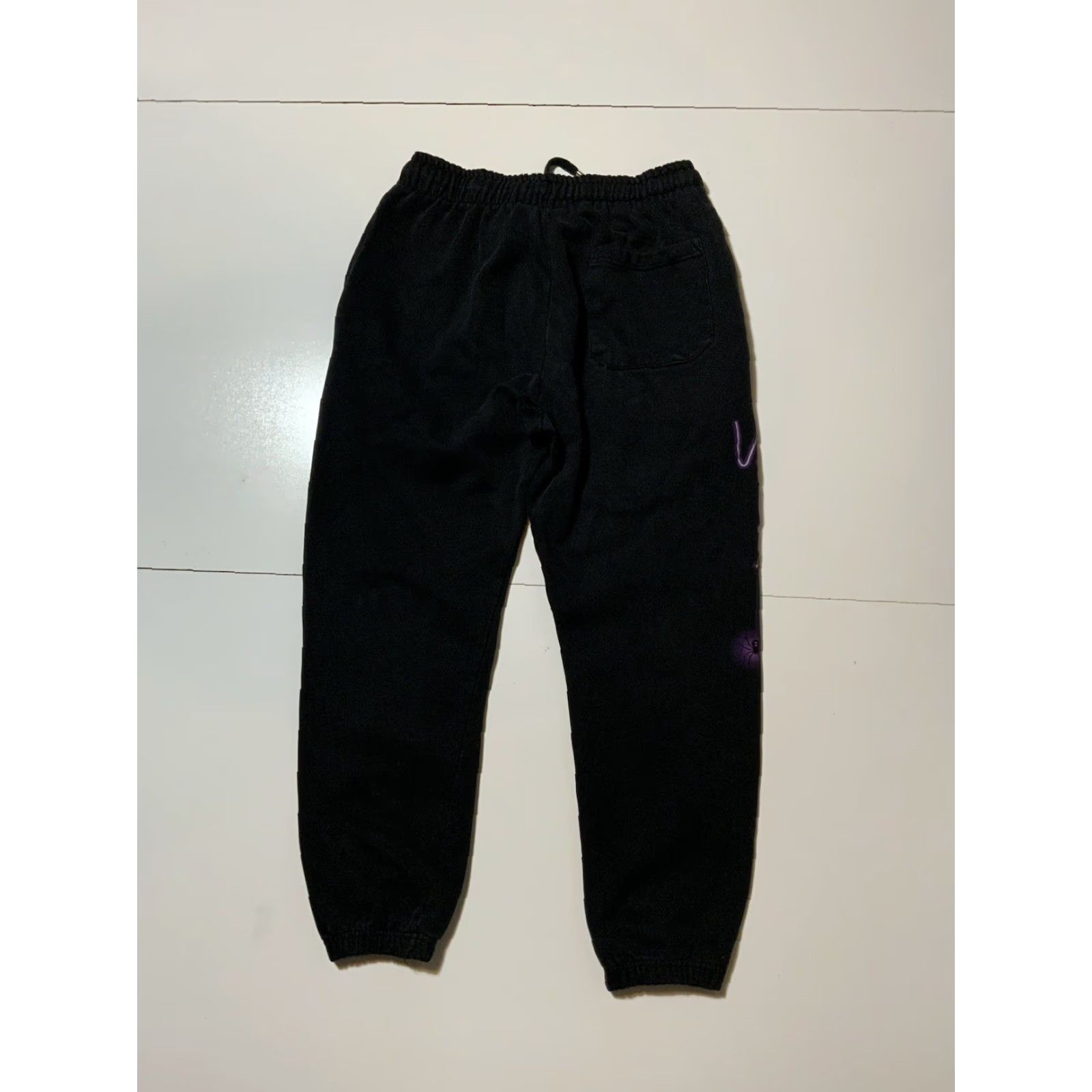Vintage VINTAGE Mystic Museum Elvira Horror Art Spider Graphic Black Jogger Sweatpants Sz. S Mens Jogger Pants S Black Spider Graphic Activewear 90s Theme Size US 29 - 3 Thumbnail
