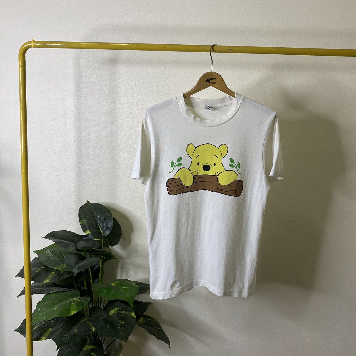 Disney Vintage 1990s Disney Winnie The Pooh Cartoon Tee Size US S / EU 44-46 / 1 - 1 Thumbnail