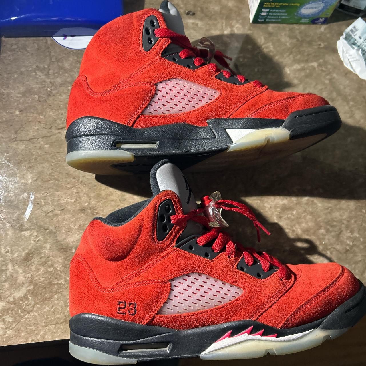 Jordan Brand Raging Bull 5’s Size US 7 / EU 40 - 2 Thumbnail