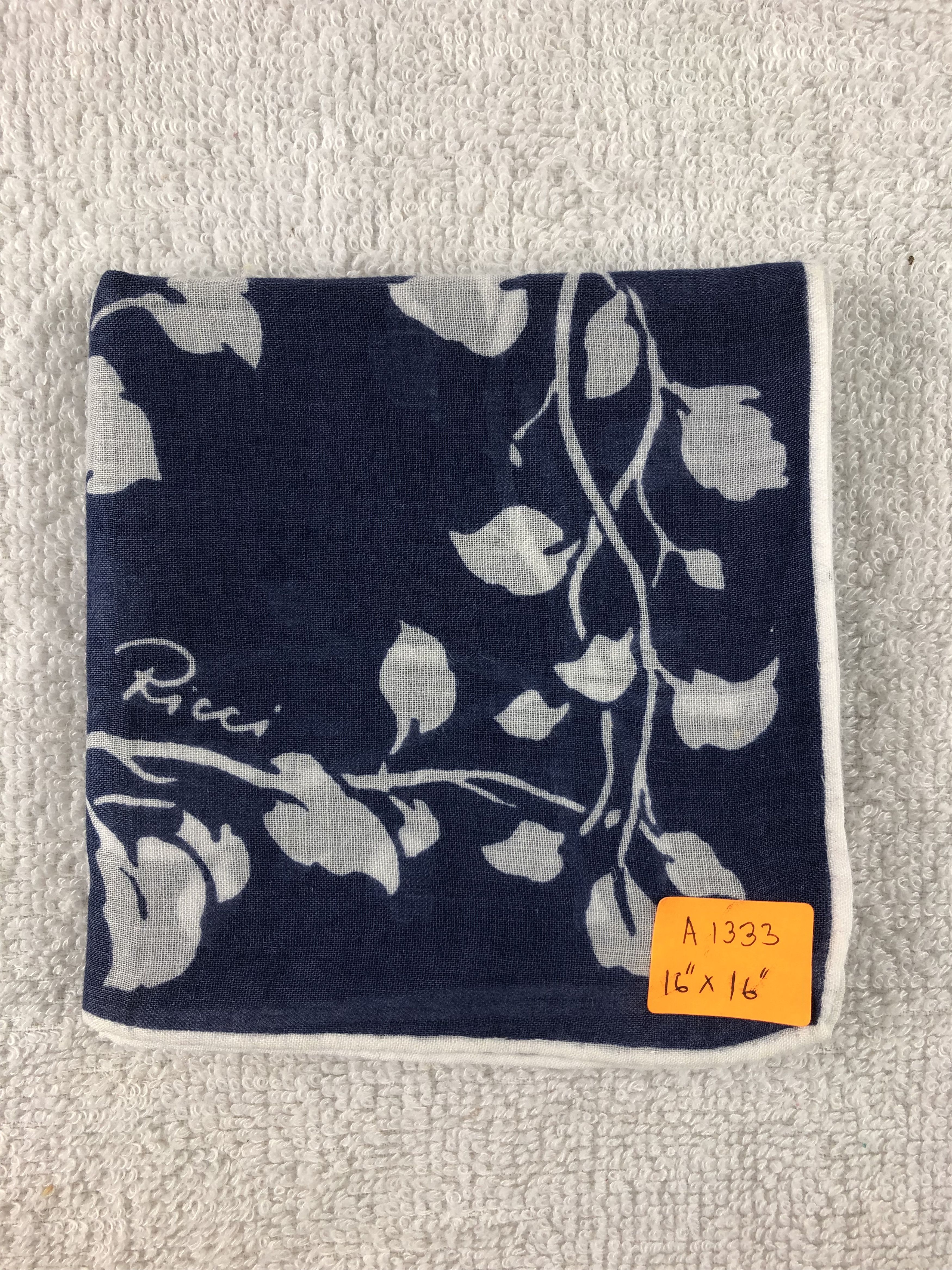 Nina Ricci Nina Ricci Handkerchief / Bandana / Neckerchief Size ONE SIZE - 7 Thumbnail