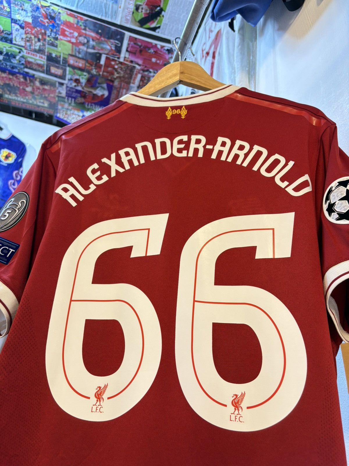 New Balance 2017-2018 Liverpool FC ALEXANDER-ARMOLD 66 Size US L / EU 52-54 / 3 - 2 Thumbnail