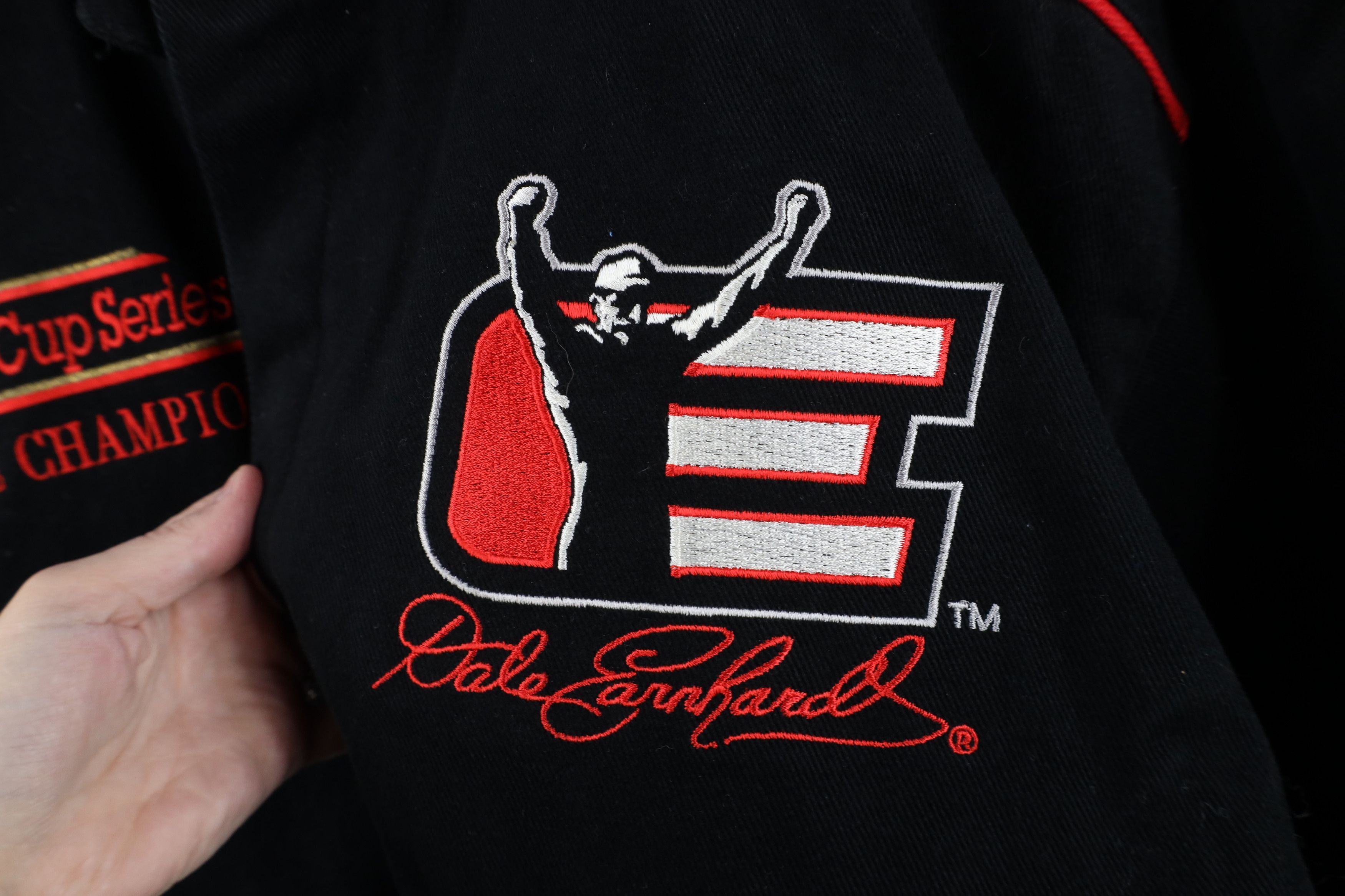 Vintage Vintage 90s NASCAR Earnhardt Racing Pit Crew Jacket Black Size US XL / EU 56 / 4 - 6 Thumbnail