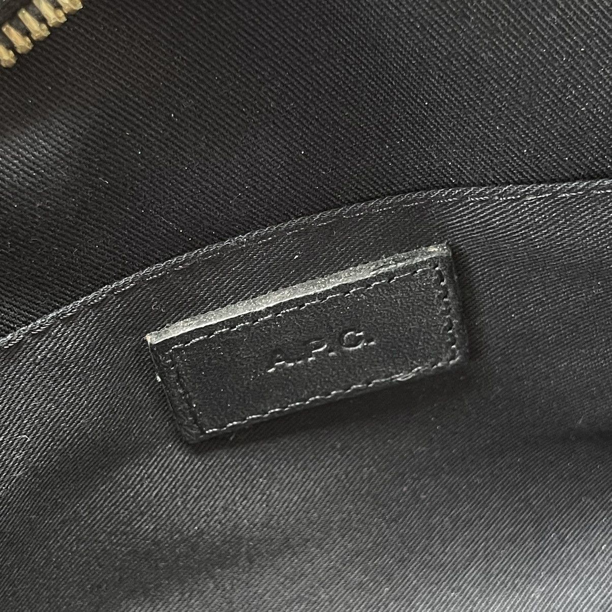 A.P.C. × Genuine Leather A.P.C Rue Madame Paris Demi-Lune Full Leather Crossbody Bag Size ONE SIZE - 11 Thumbnail