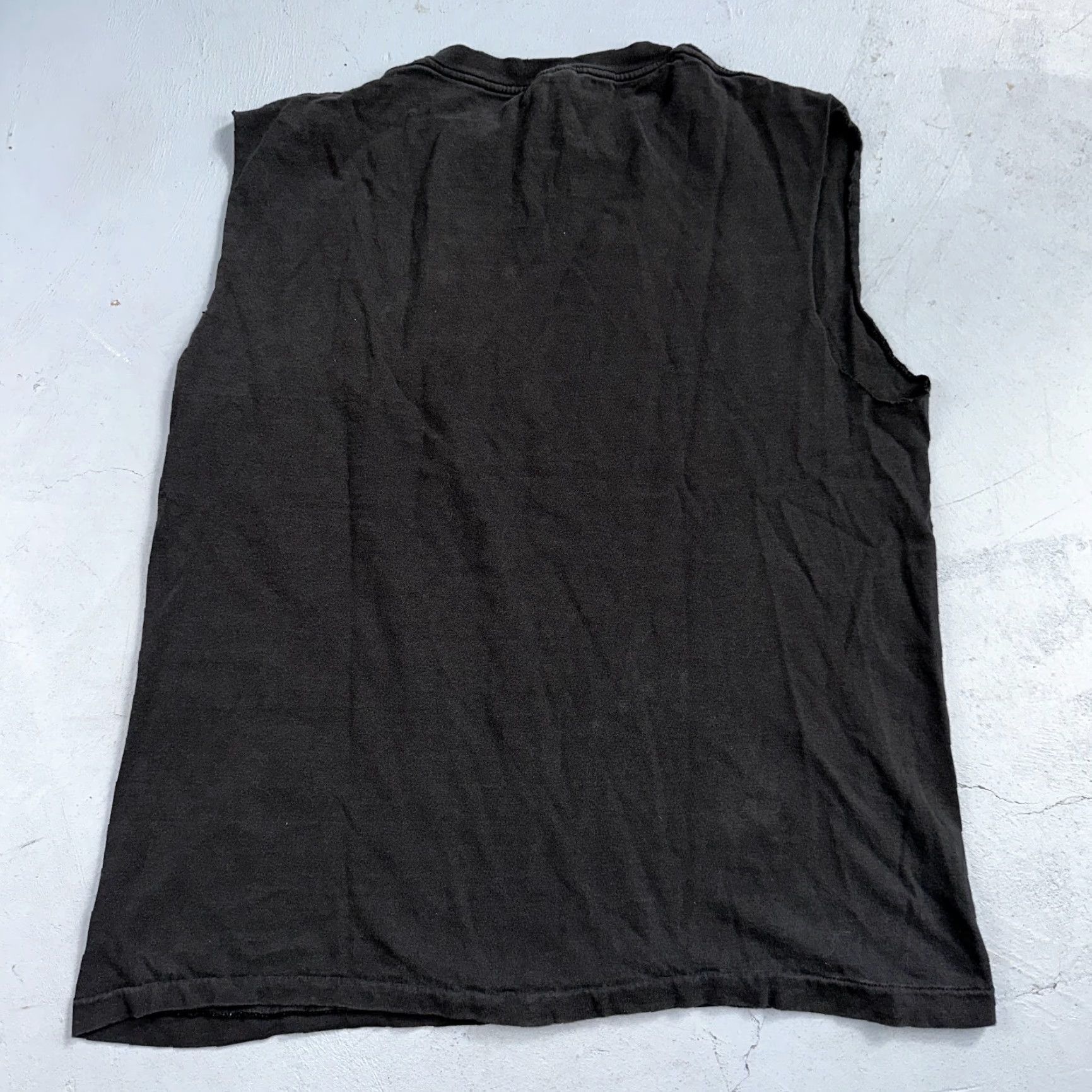 Nike VINTAGE Nike Gym Tank Top T-Shirt 80s Faded Black L Graphic Print Mens Size US L / EU 52-54 / 3 - 6 Thumbnail