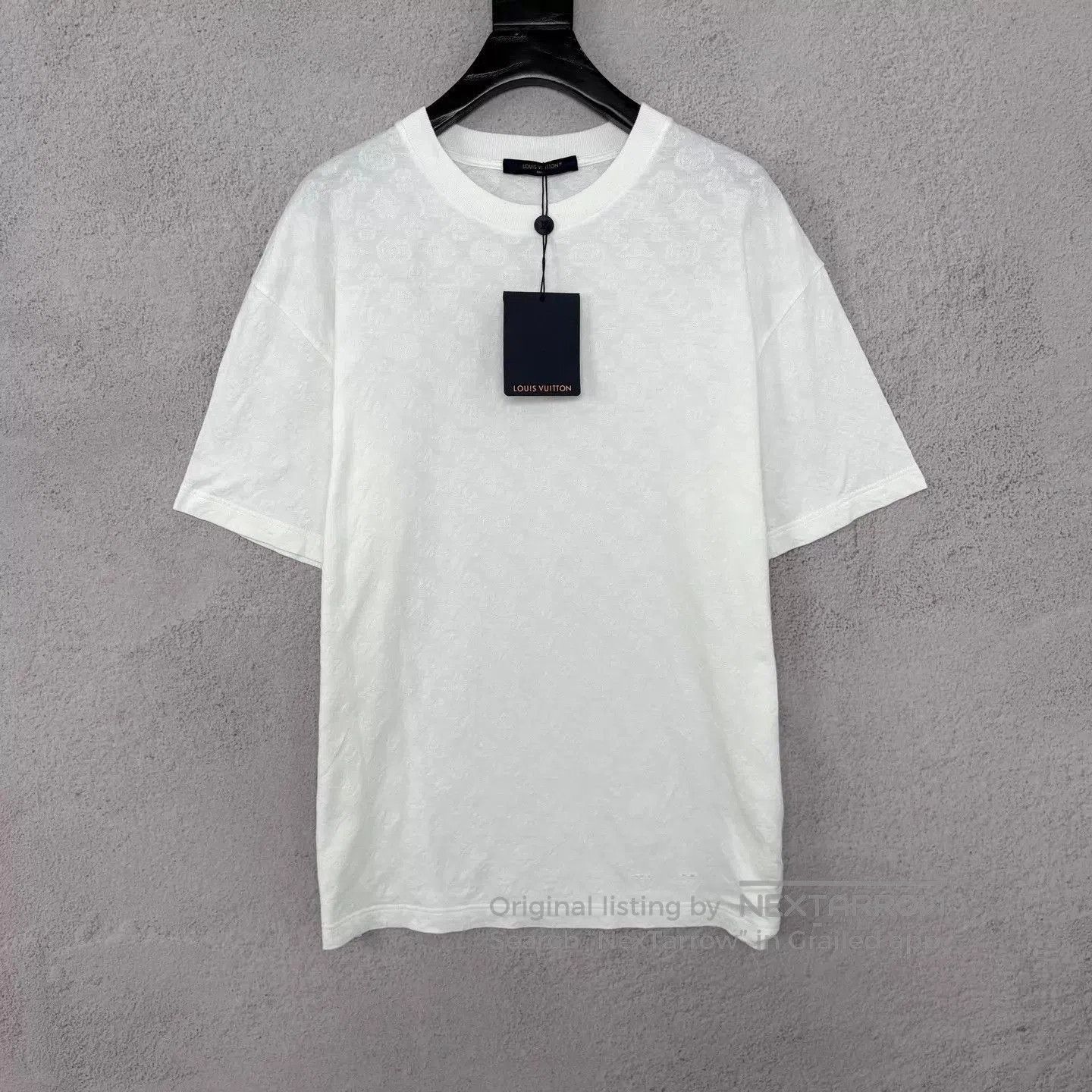 Louis Vuitton White Short-Sleeve Textured Shirt. Size US L / EU 52-54 / 3 - 1 Thumbnail
