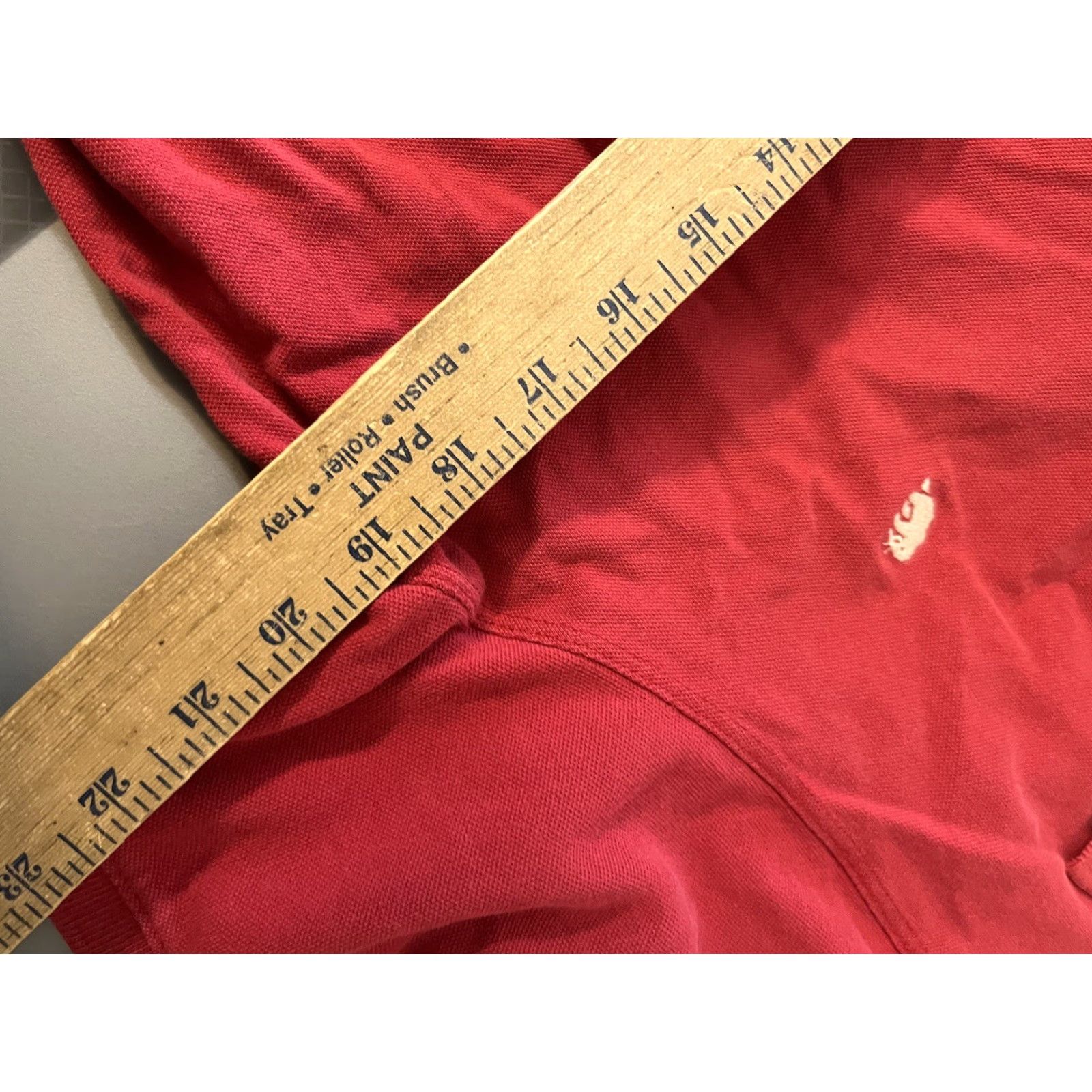 Banana Republic Banana Republic Red Solid Cotton Polo Men Size Large Distressed Size US L / EU 52-54 / 3 - 5 Thumbnail