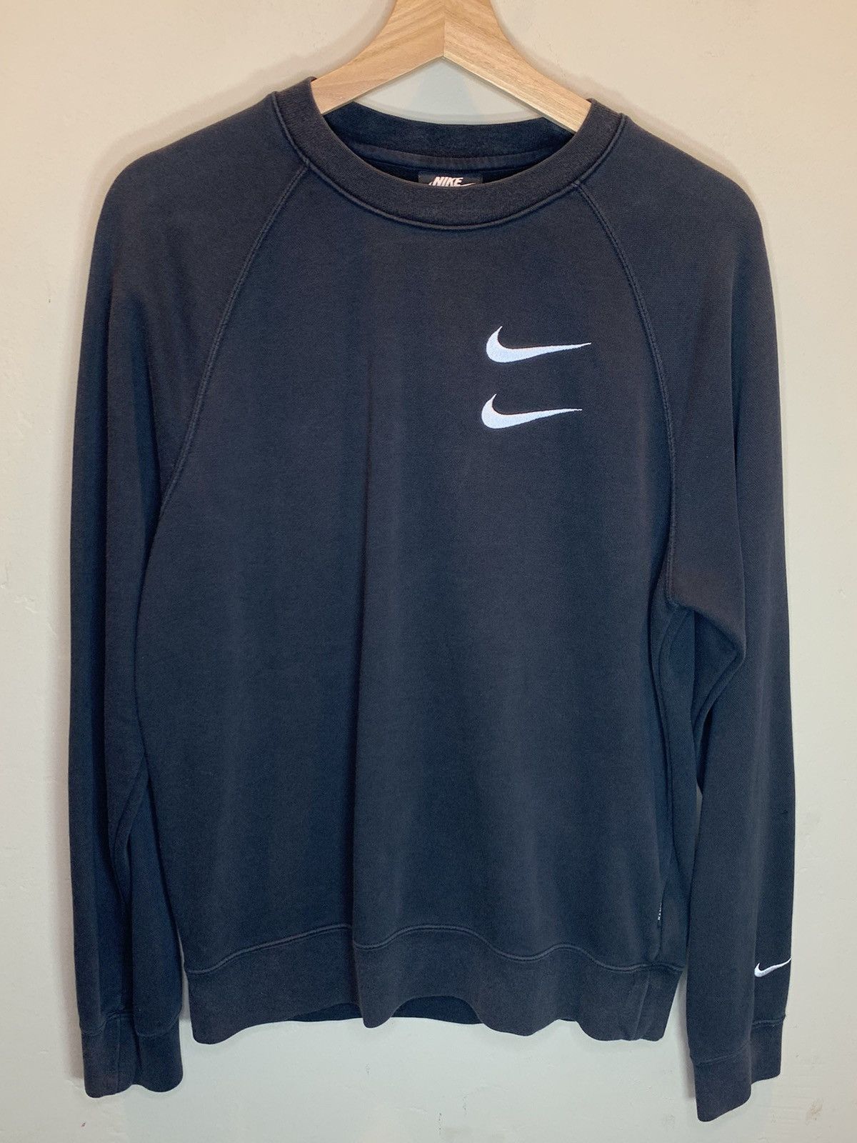 Nike *RARE* Nike Double Swoosh Goddess of Victory Art Sweatshirt Size US S / EU 44-46 / 1 - 2 Thumbnail