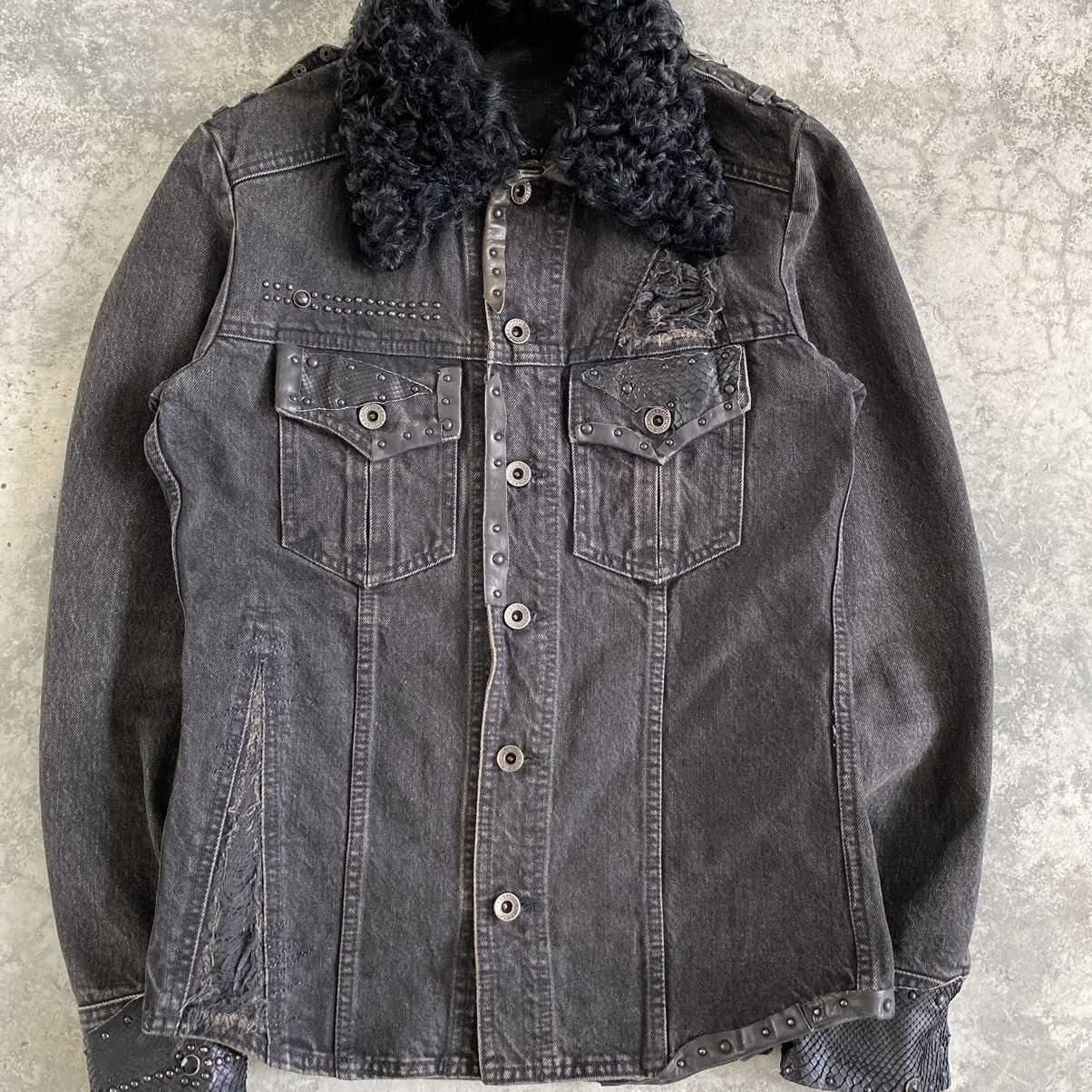 5351 POUR LES HOMMES 5351 Pour Les Homme Studded Distressed Fur Denim Jacket Size US S / EU 44-46 / 1 - 5 Thumbnail