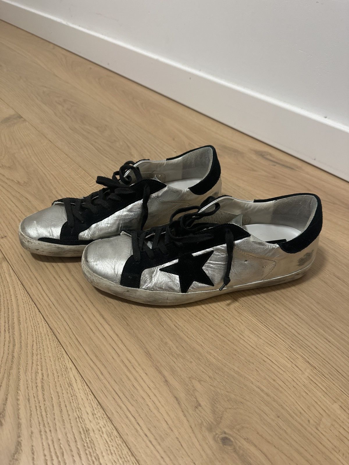 Golden Goose Men’s Super-Star in silver leather Size US 10.5 / EU 43-44 - 2 Thumbnail