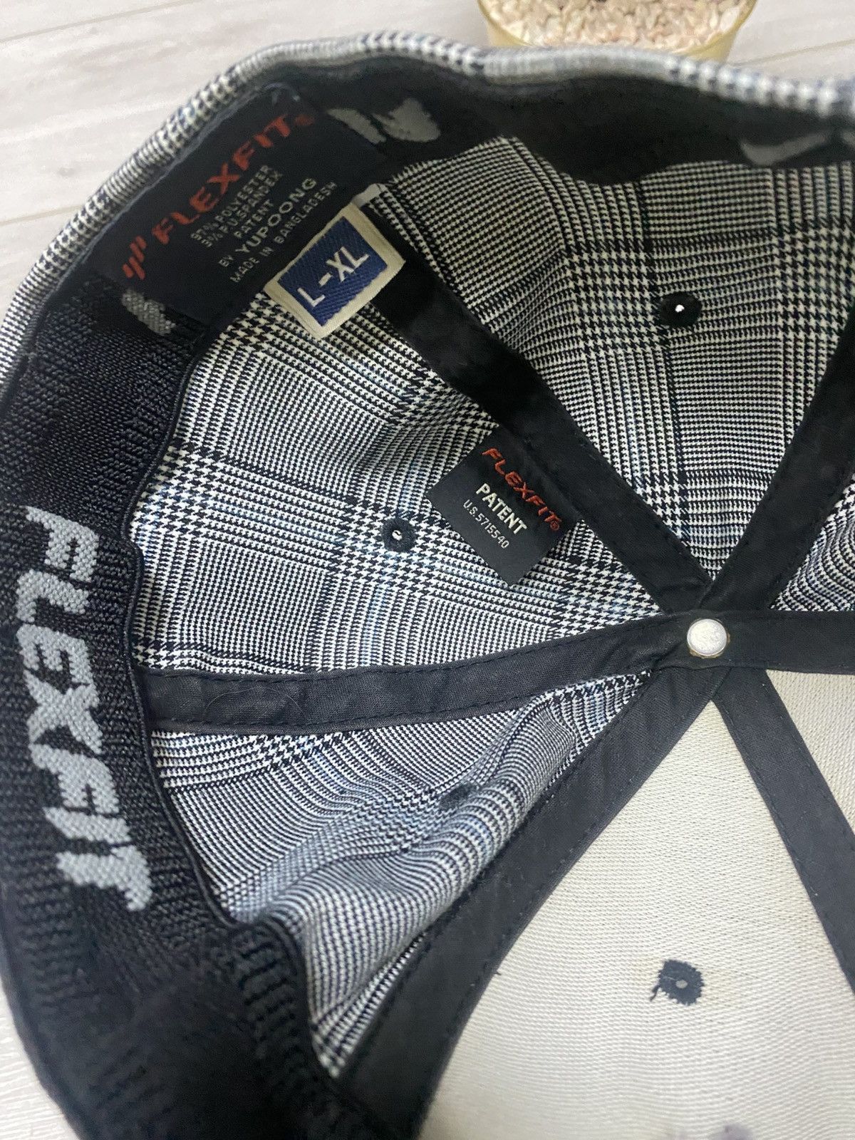 Vintage Pornstar flex fit big logo check mesh cap hat Size ONE SIZE - 7 Thumbnail