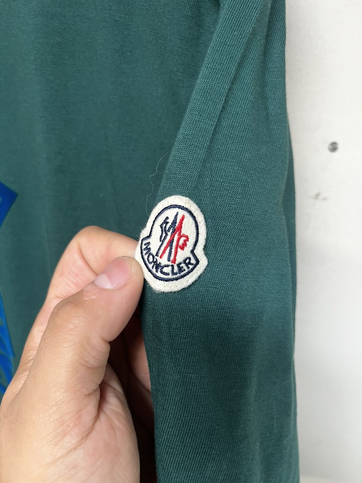 Moncler Moncler hockey style shirt green velor short sleeve Size US L / EU 52-54 / 3 - 2 Thumbnail