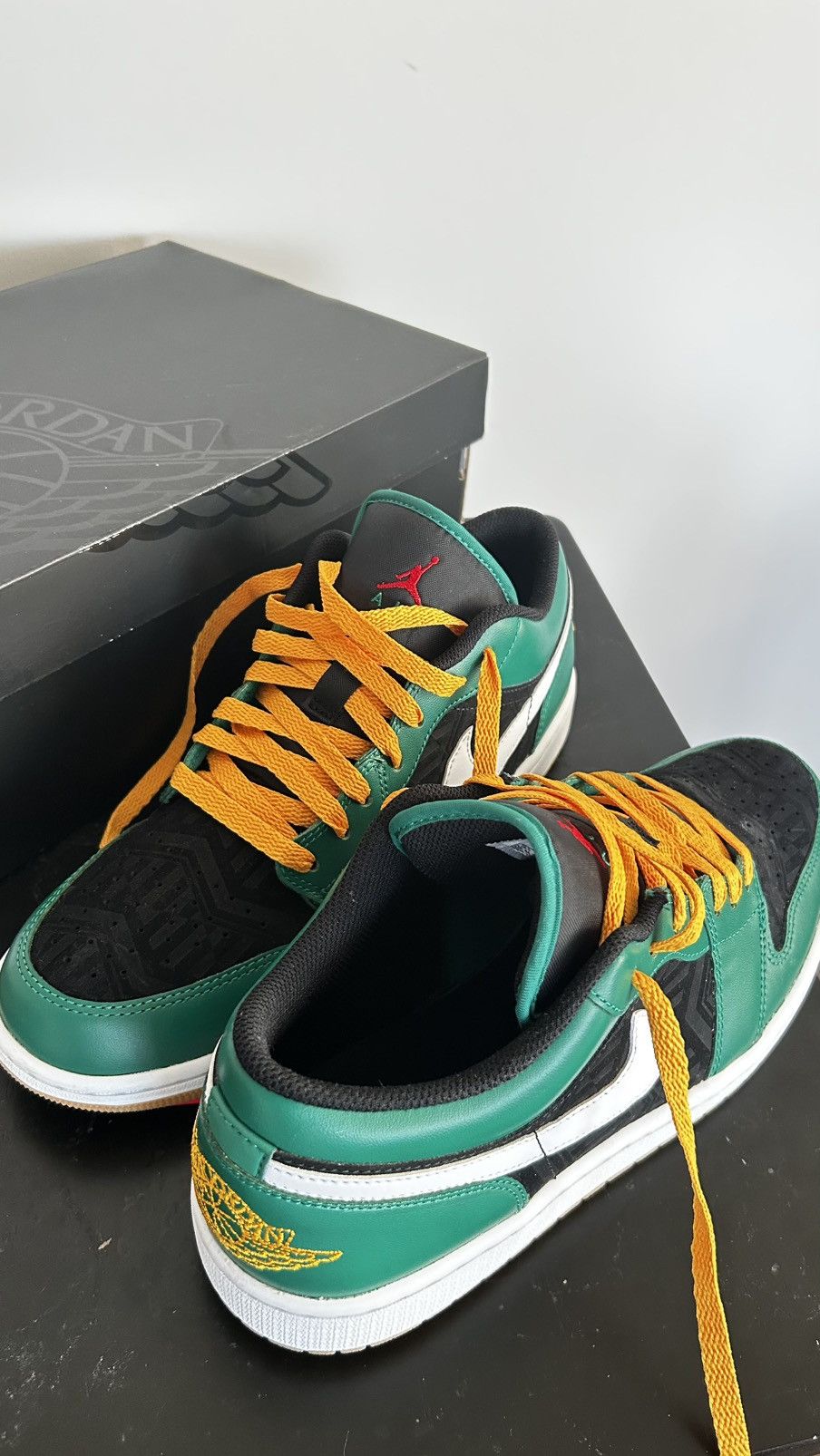 Jordan Brand Air Jordan 1 Low SE Size US 10.5 / EU 43-44 - 6 Thumbnail